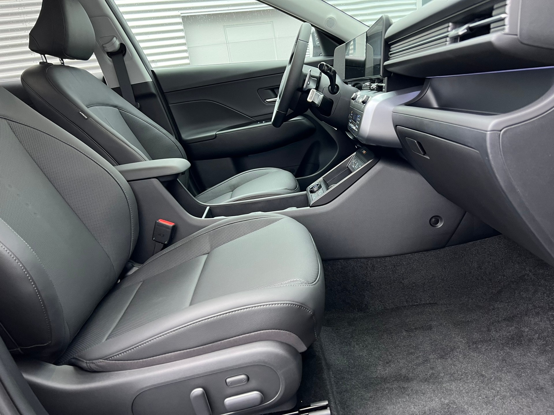 HYUNDAI Kona 1.6 GDi HEV Vertex DCT-image-9