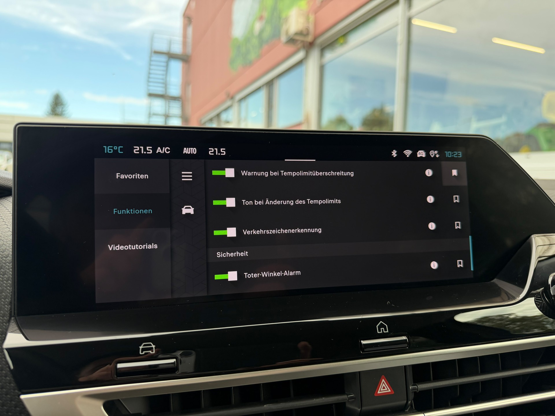 CITROEN C4 X HEV Max-image-16