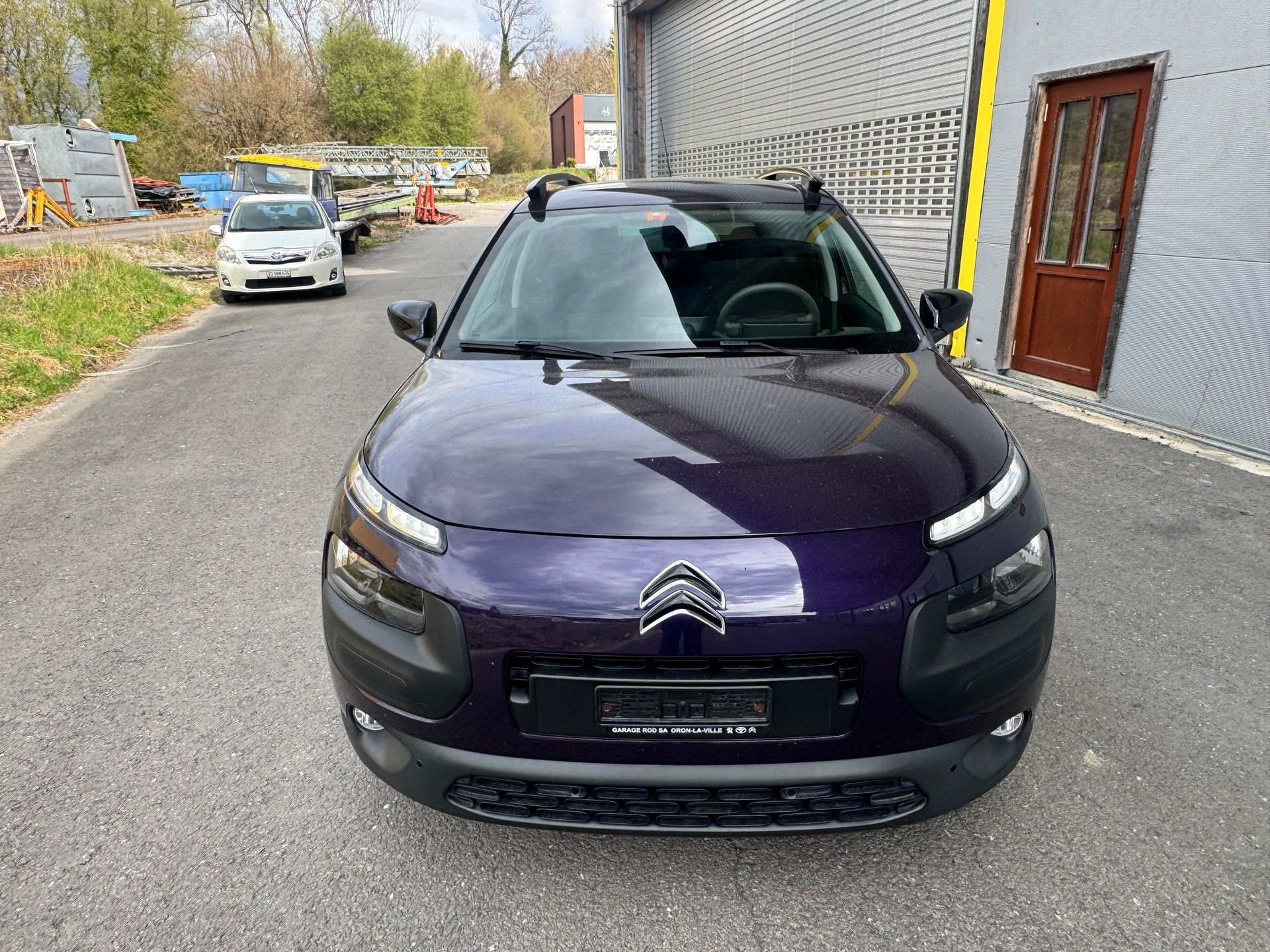 CITROEN C4 Cactus 1.2 VTi Shine Edition-image-2