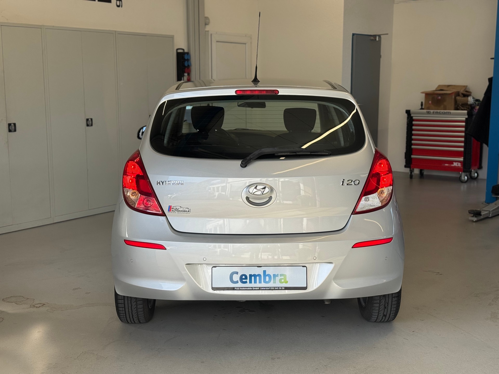HYUNDAI i20 1.4 Amplia Automatic-image-4