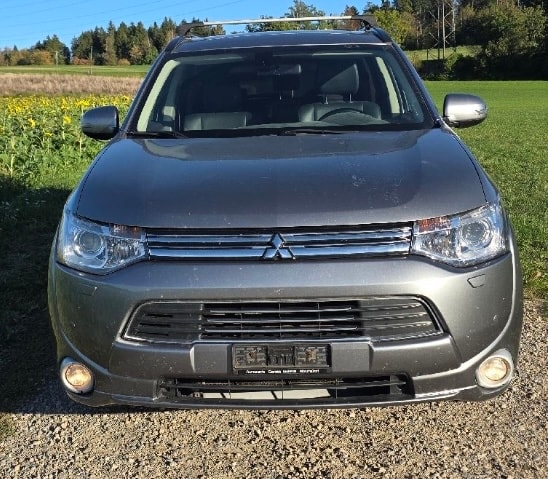 MITSUBISHI Outlander 2.0 PHEV Intense