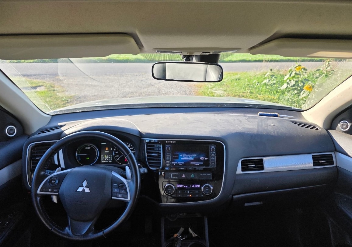 MITSUBISHI Outlander 2.0 PHEV Intense-image-4