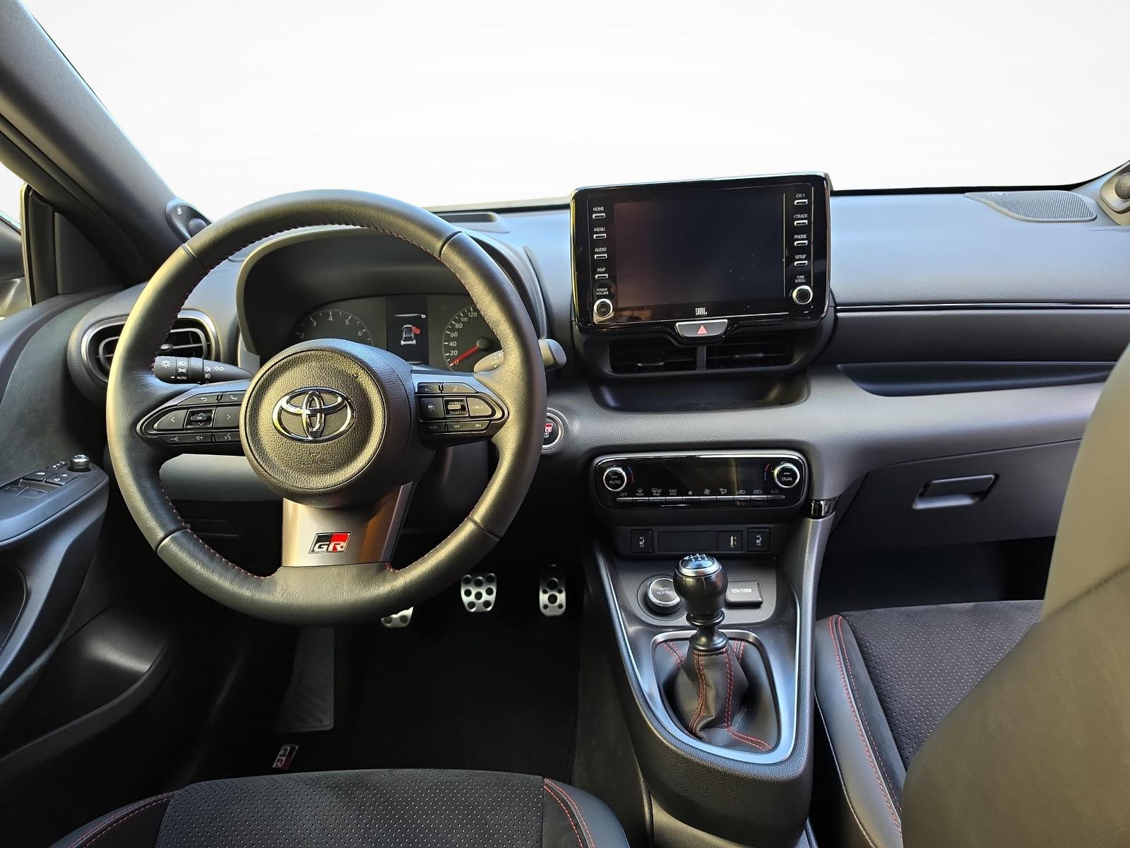 TOYOTA GR Yaris 1.6 Turbo Sport 4x4-image-8