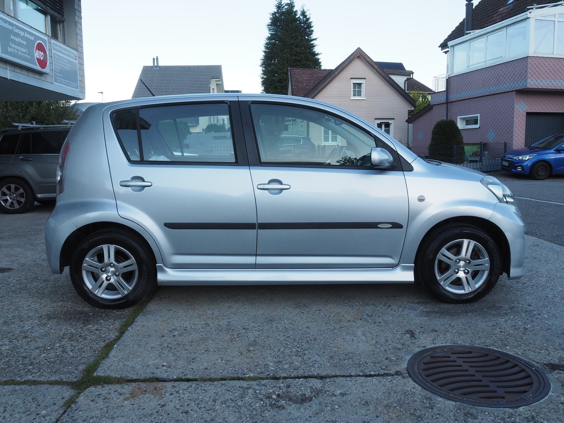 DAIHATSU Sirion 1.3 eco-4WD Automatic-image-6