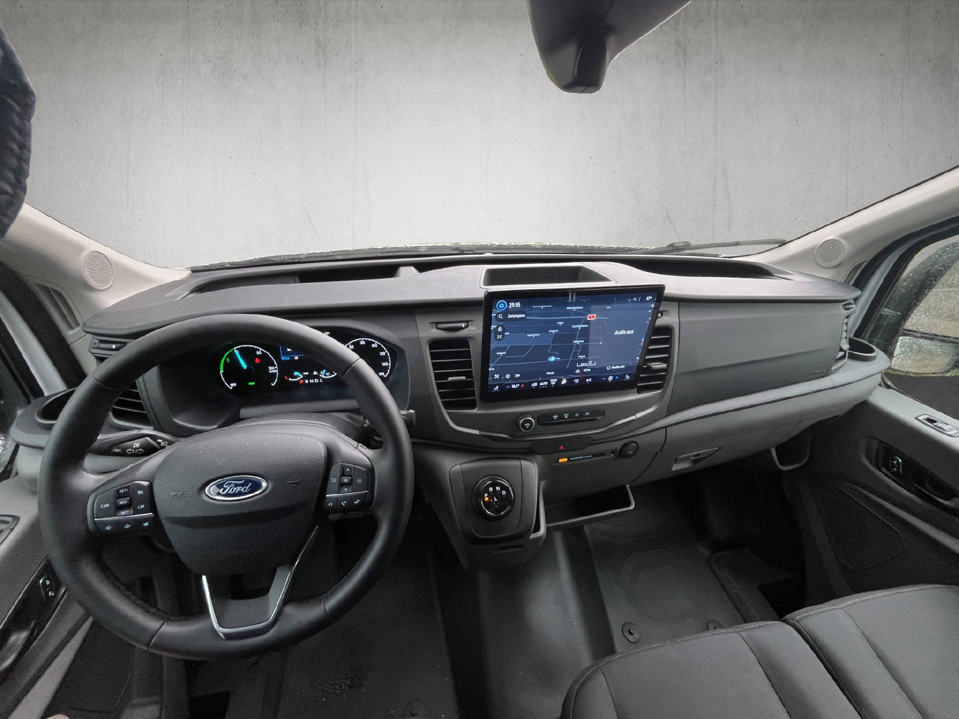 FORD E-Transit Van 350 L2H2 67kWh Trend-image-10