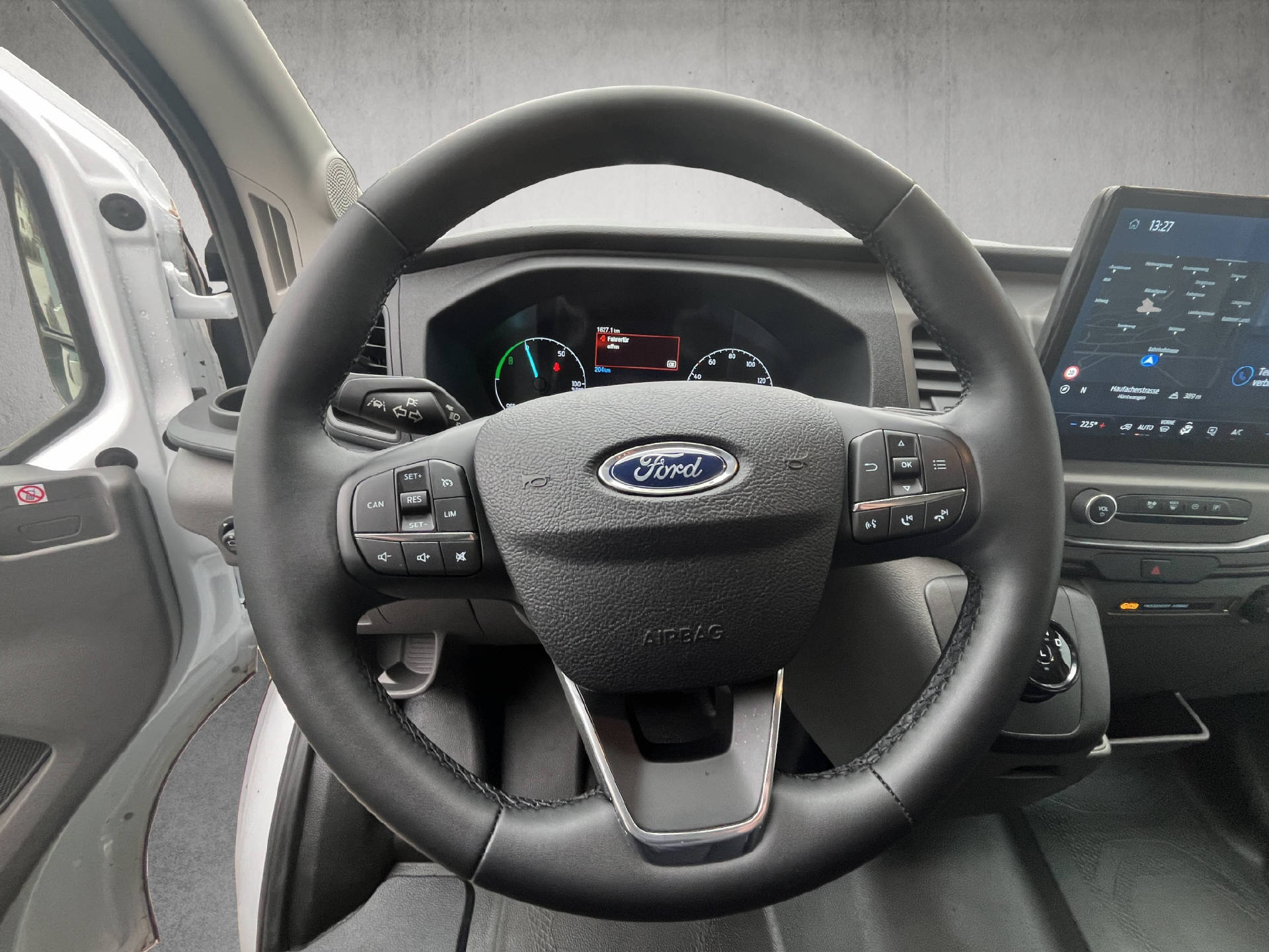 FORD E-Transit Van 350 L2H2 67kWh Trend-image-25