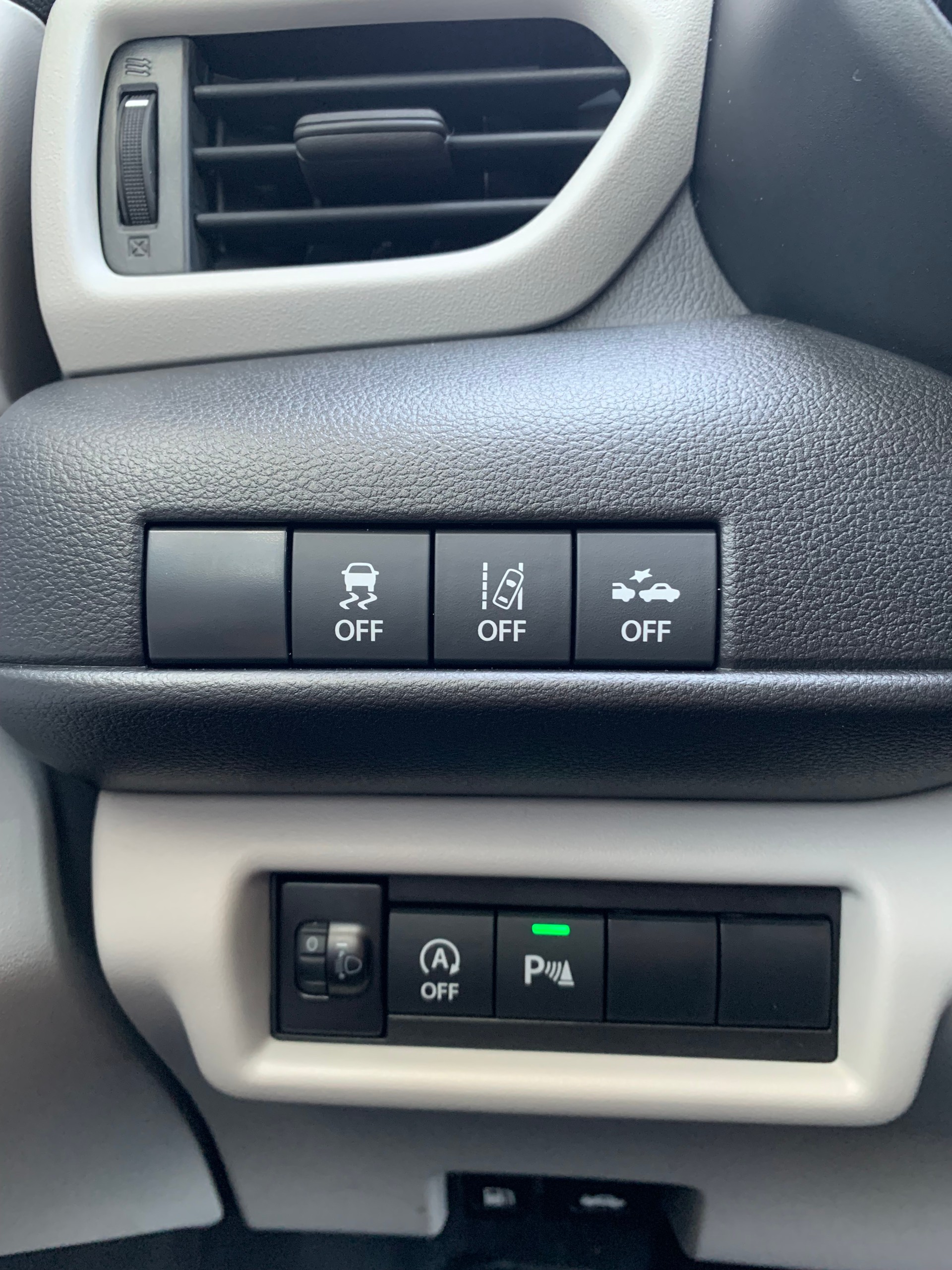 SUZUKI Swift 1.2 1st Edition Hybrid 4x4-image-14