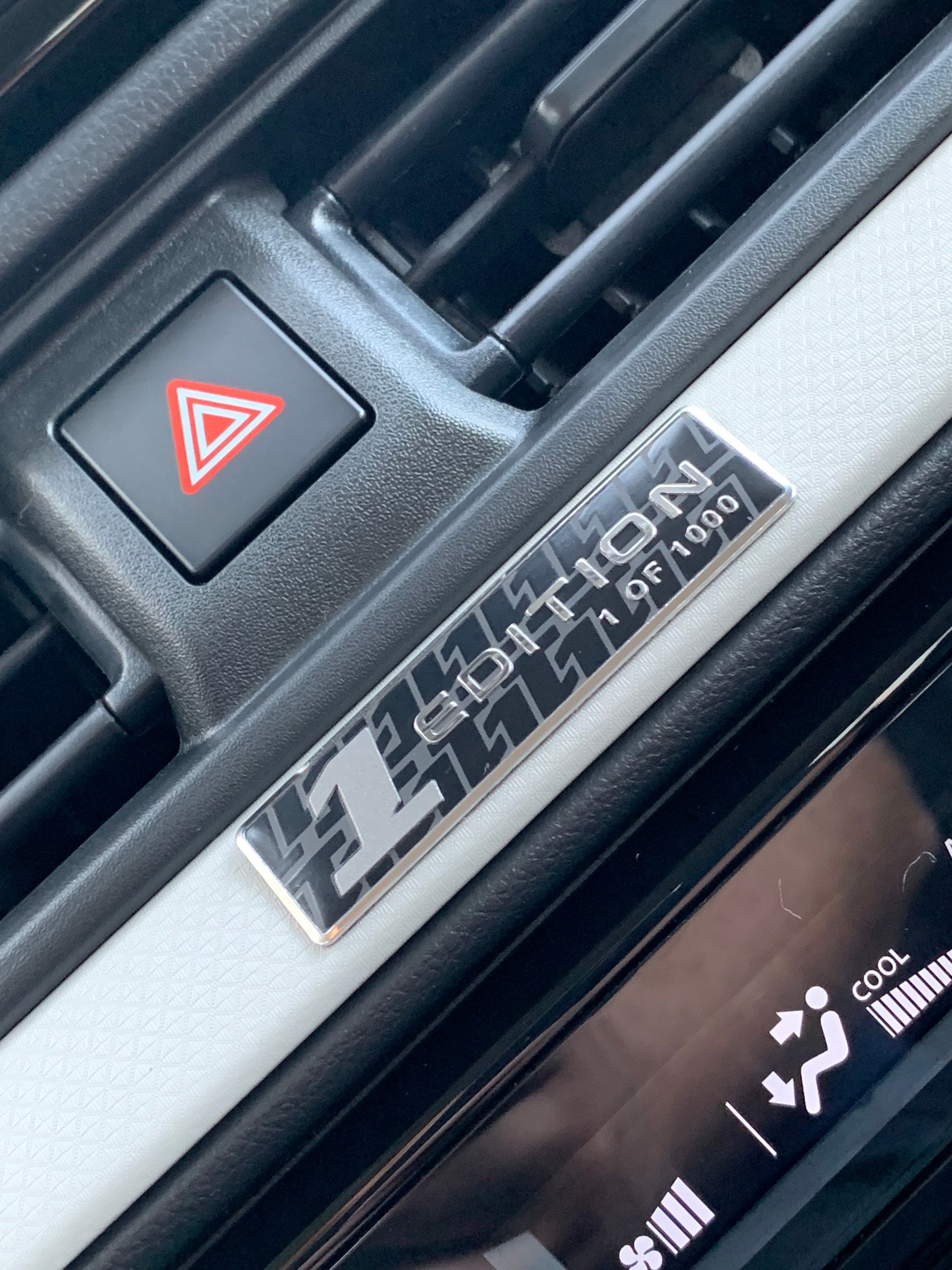 SUZUKI Swift 1.2 1st Edition Hybrid 4x4-image-13