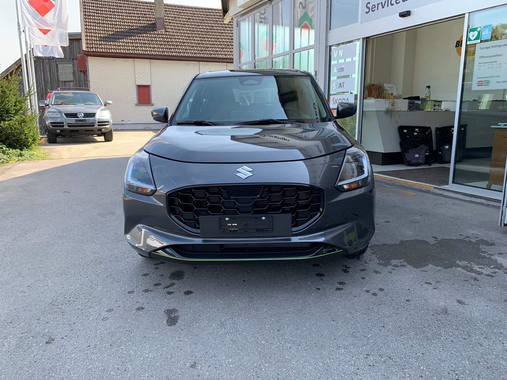 SUZUKI Swift 1.2 1st Edition Hybrid 4x4-showroom-element-1