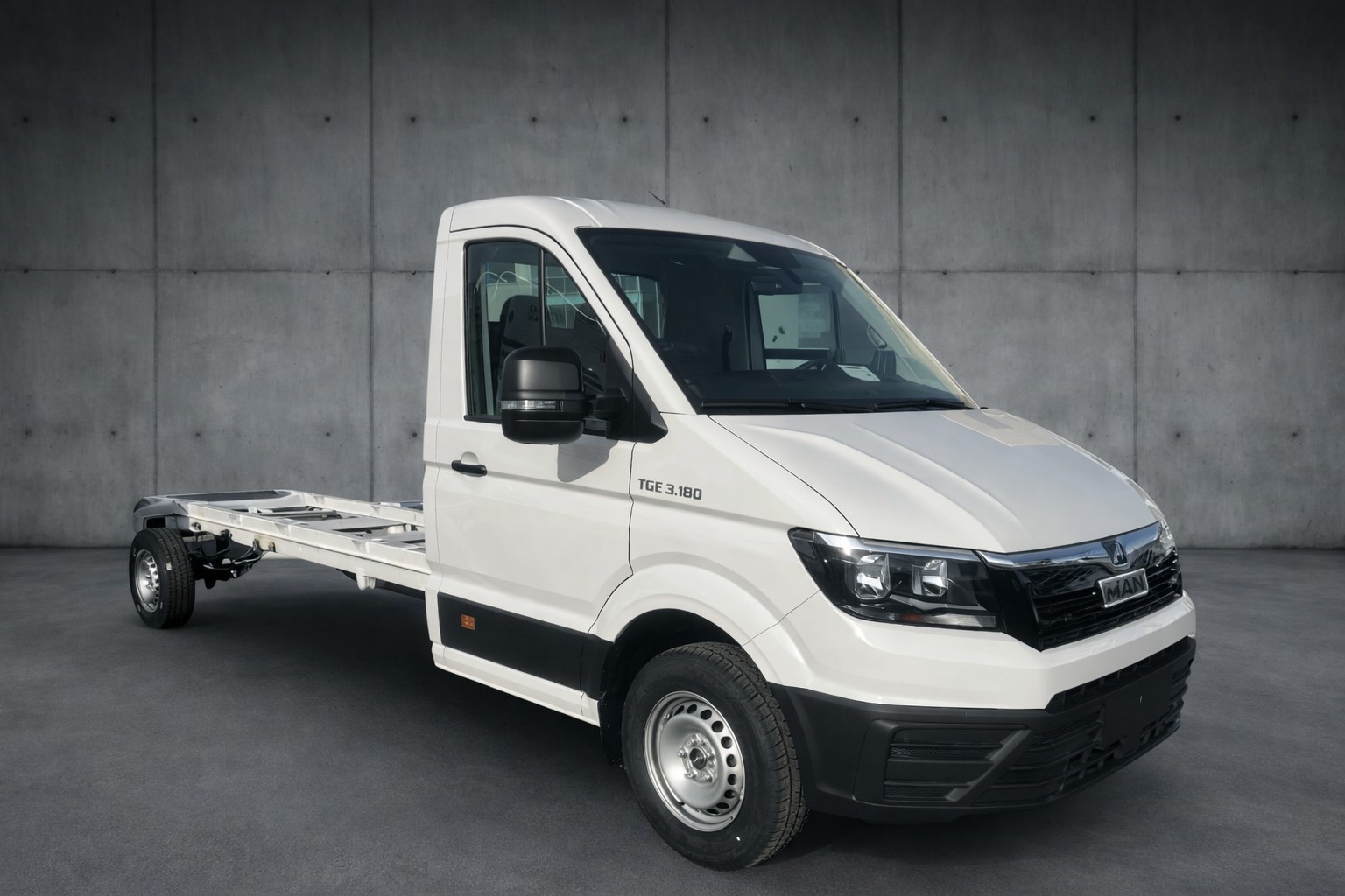 MAN TGE 3.180 4x4 Standard AUTOMAT-showroom-element-1