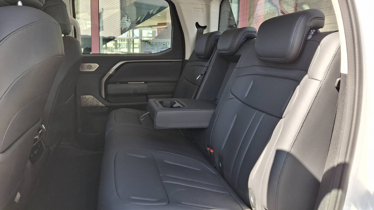 MAXUS eTerron 9 E-Motor 102kWh Luxury-image-8