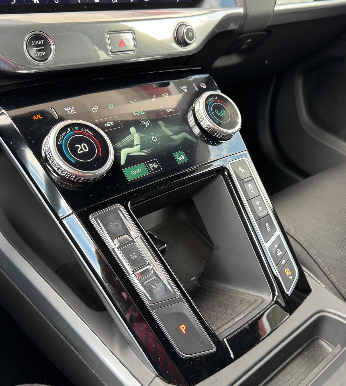 JAGUAR I-Pace EV400 SE AWD-image-20
