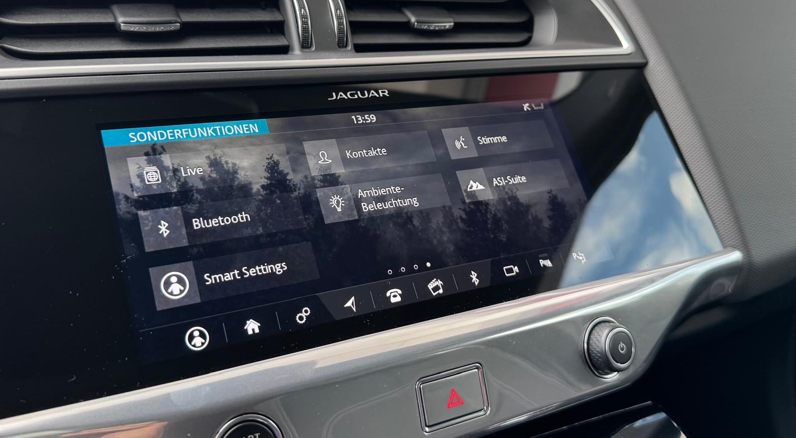 JAGUAR I-Pace EV400 SE AWD-image-19