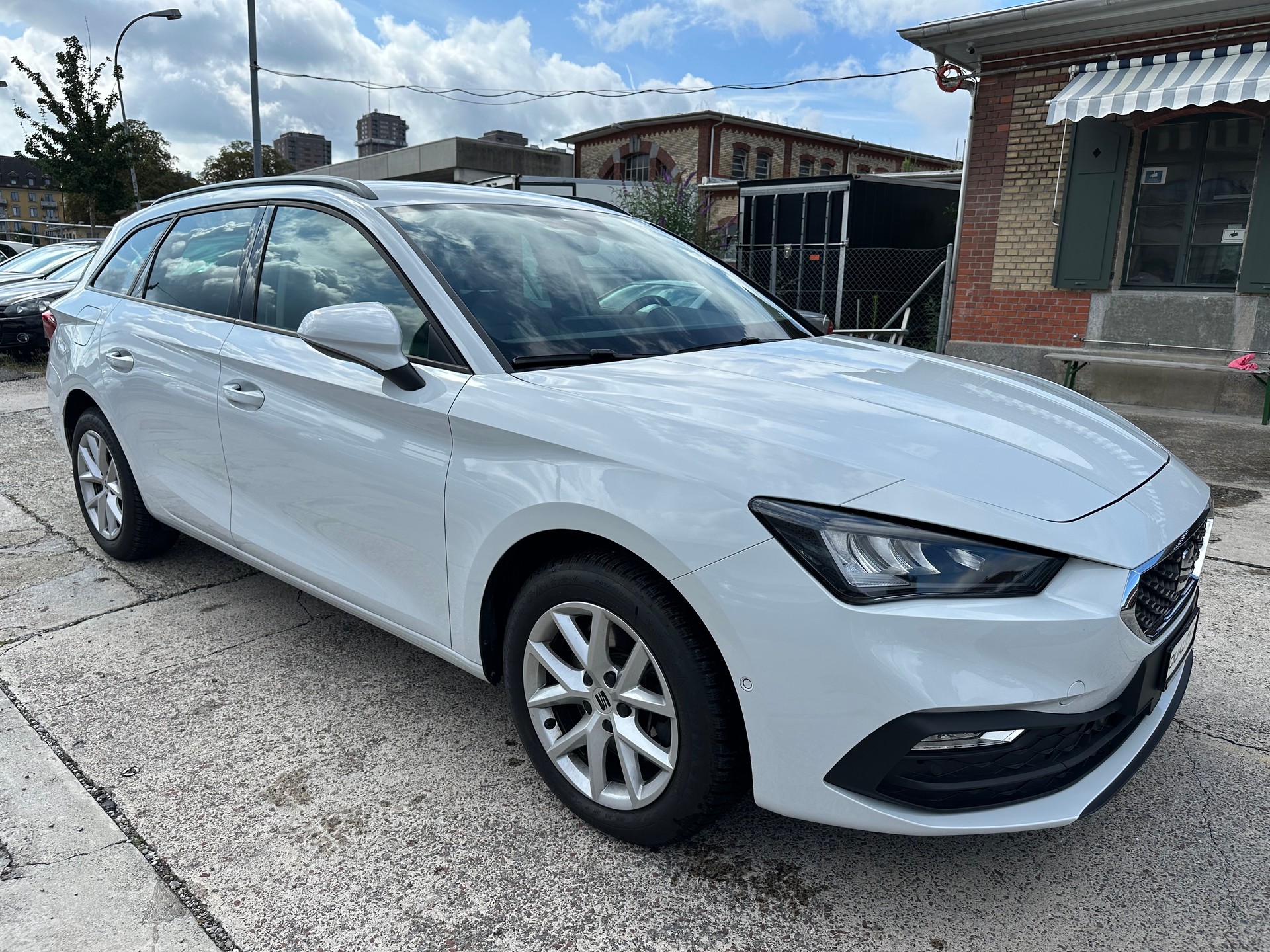 SEAT Leon ST 2.0 TDI EVO DSG Style-showroom-element-2