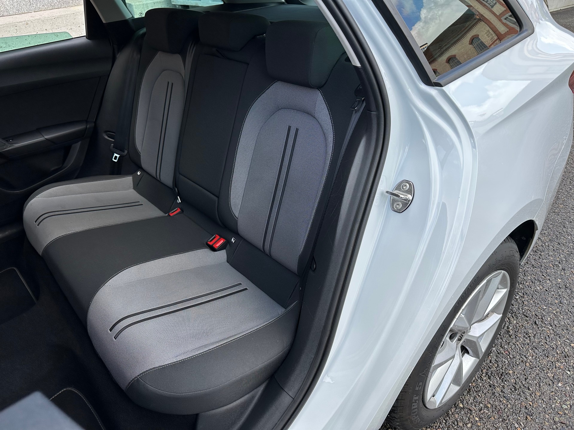SEAT Leon ST 2.0 TDI EVO DSG Style-image-14