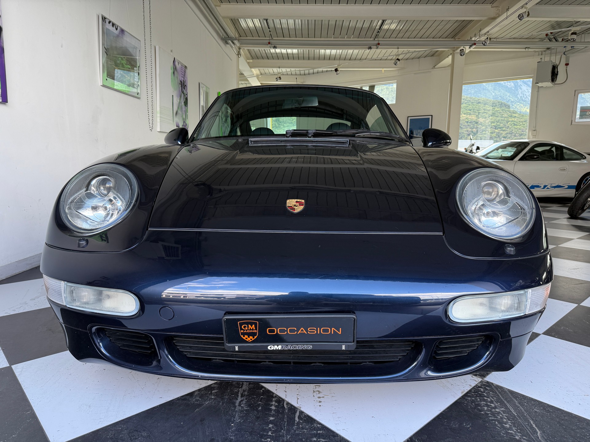 PORSCHE 911 Carrera 4S-image-1