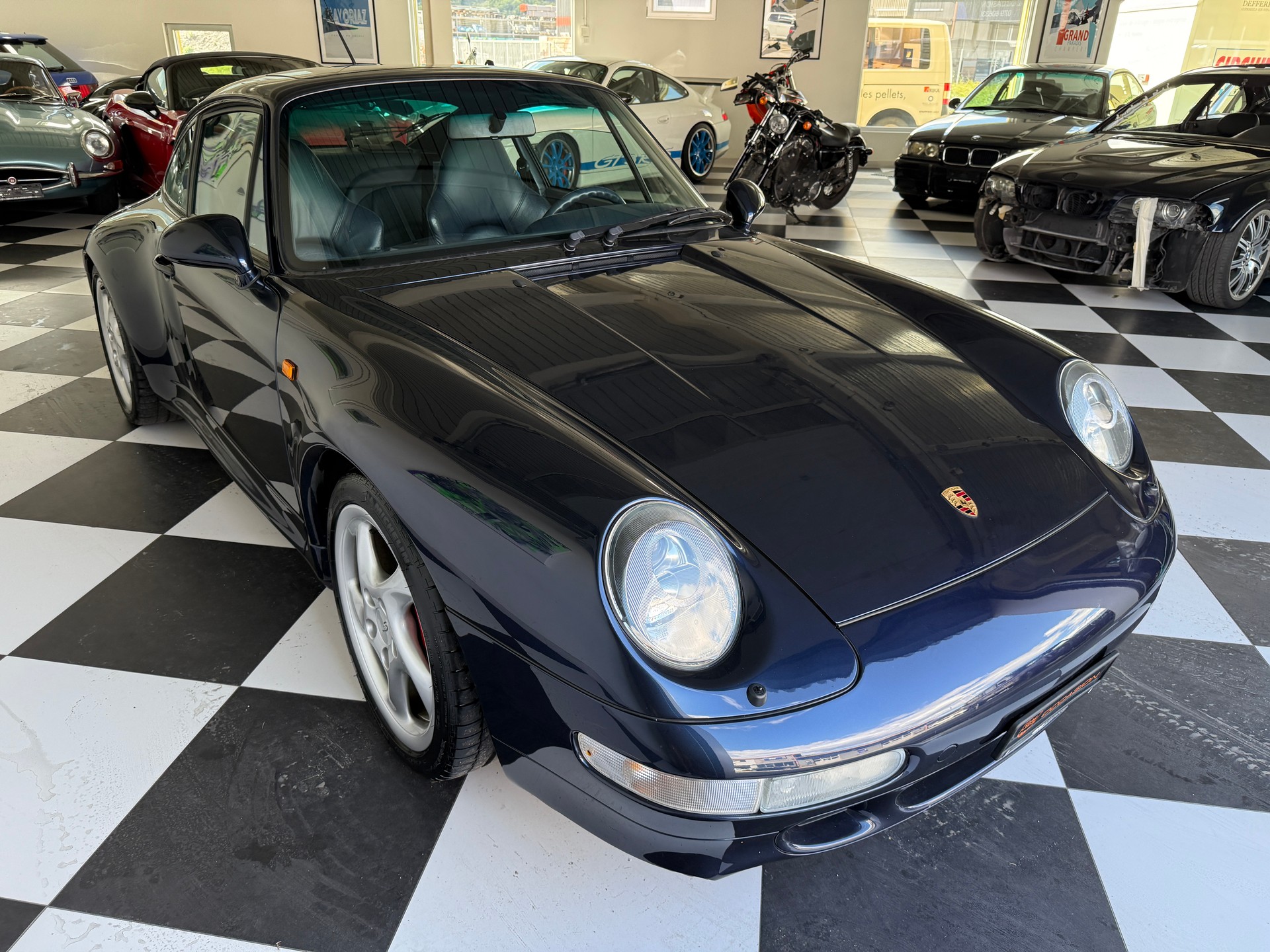 PORSCHE 911 Carrera 4S-image-2