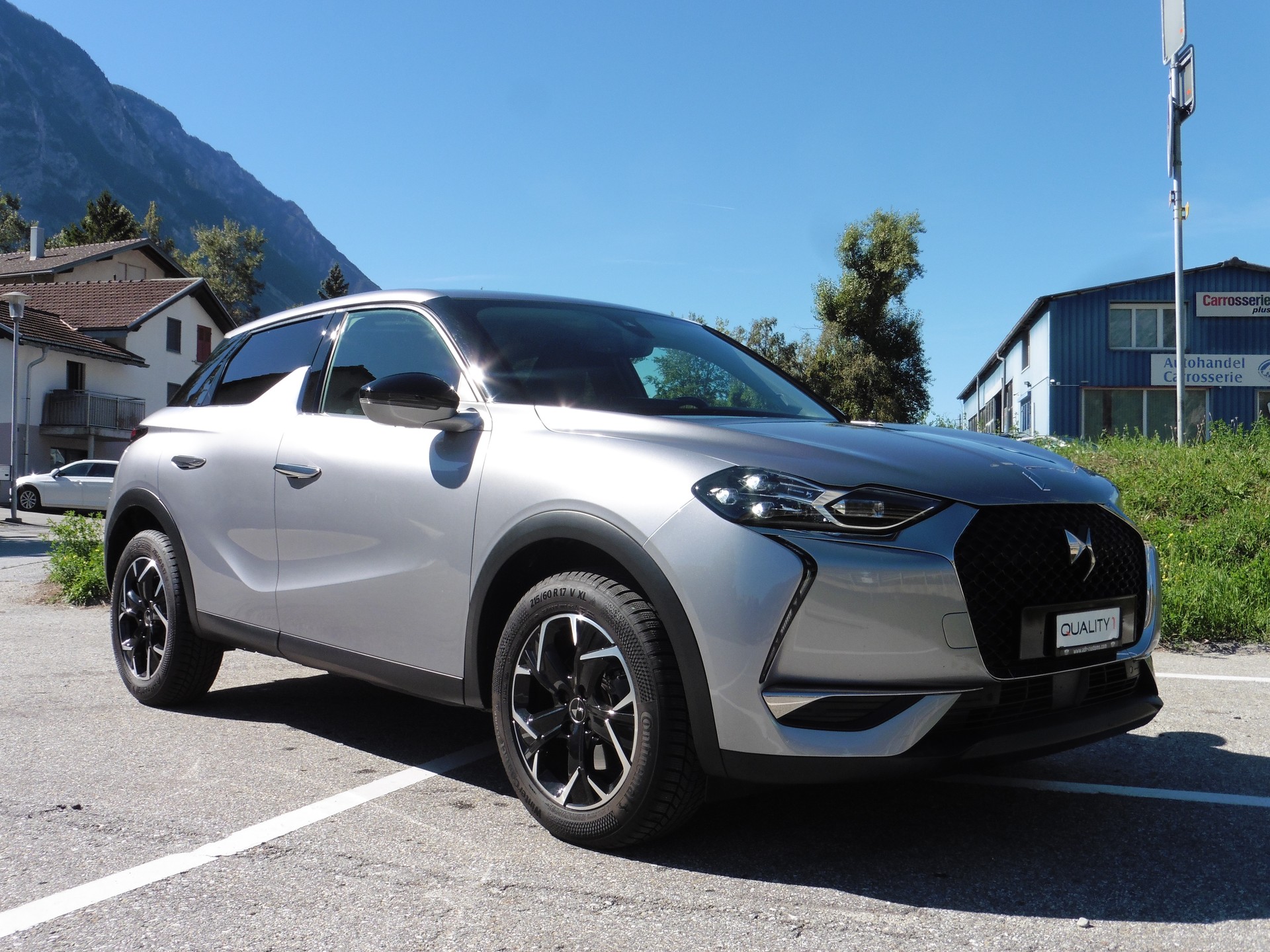 DS AUTOMOBILES DS 3 Crossback 1.2 PureTech SO Chic EAT8-showroom-element-1