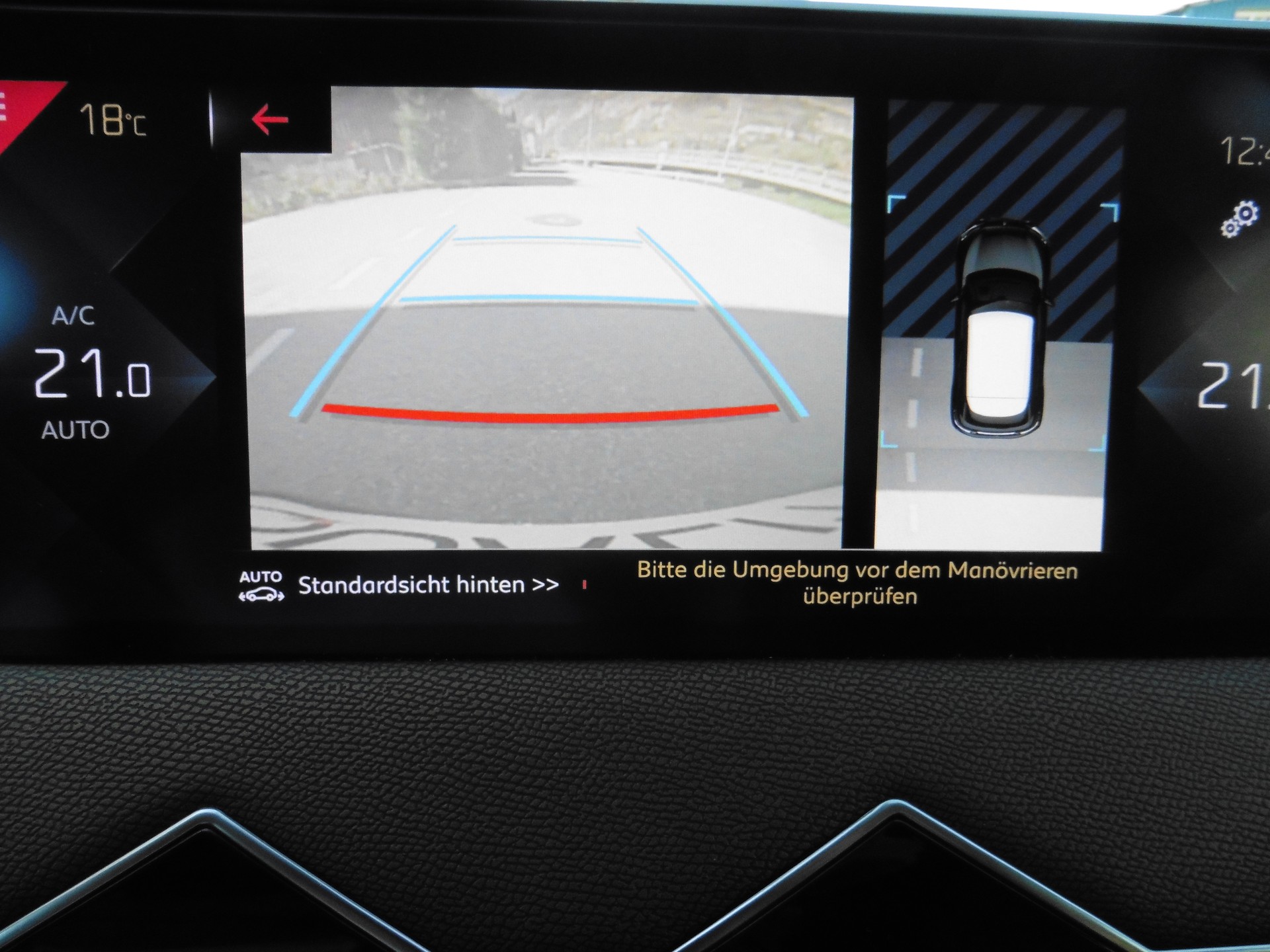 DS AUTOMOBILES DS 3 Crossback 1.2 PureTech SO Chic EAT8-image-14