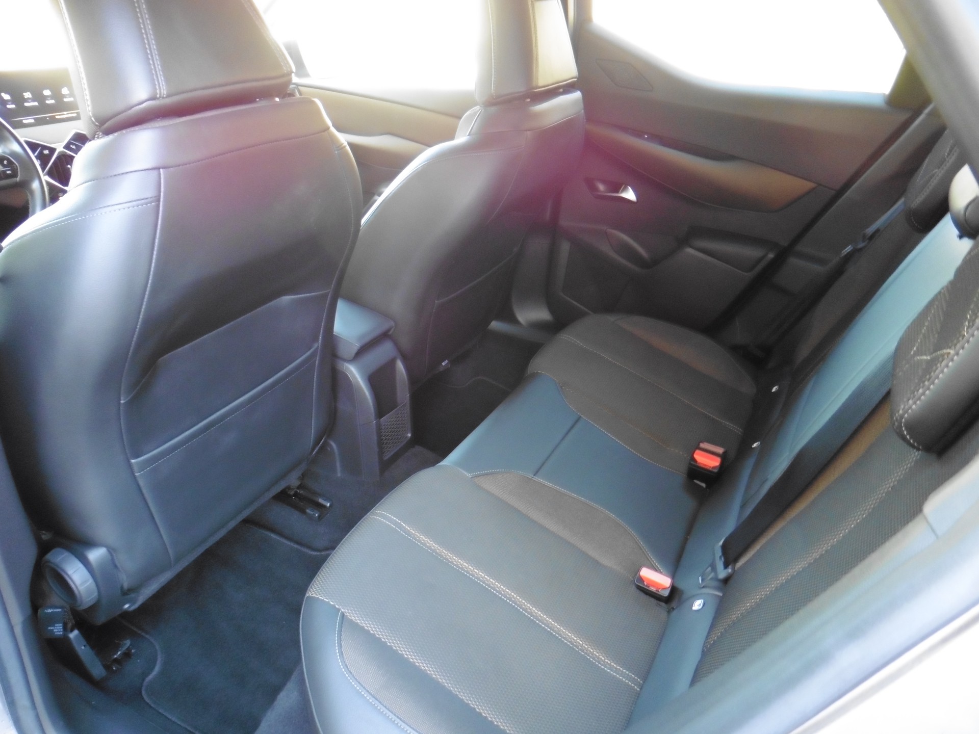 DS AUTOMOBILES DS 3 Crossback 1.2 PureTech SO Chic EAT8-image-12