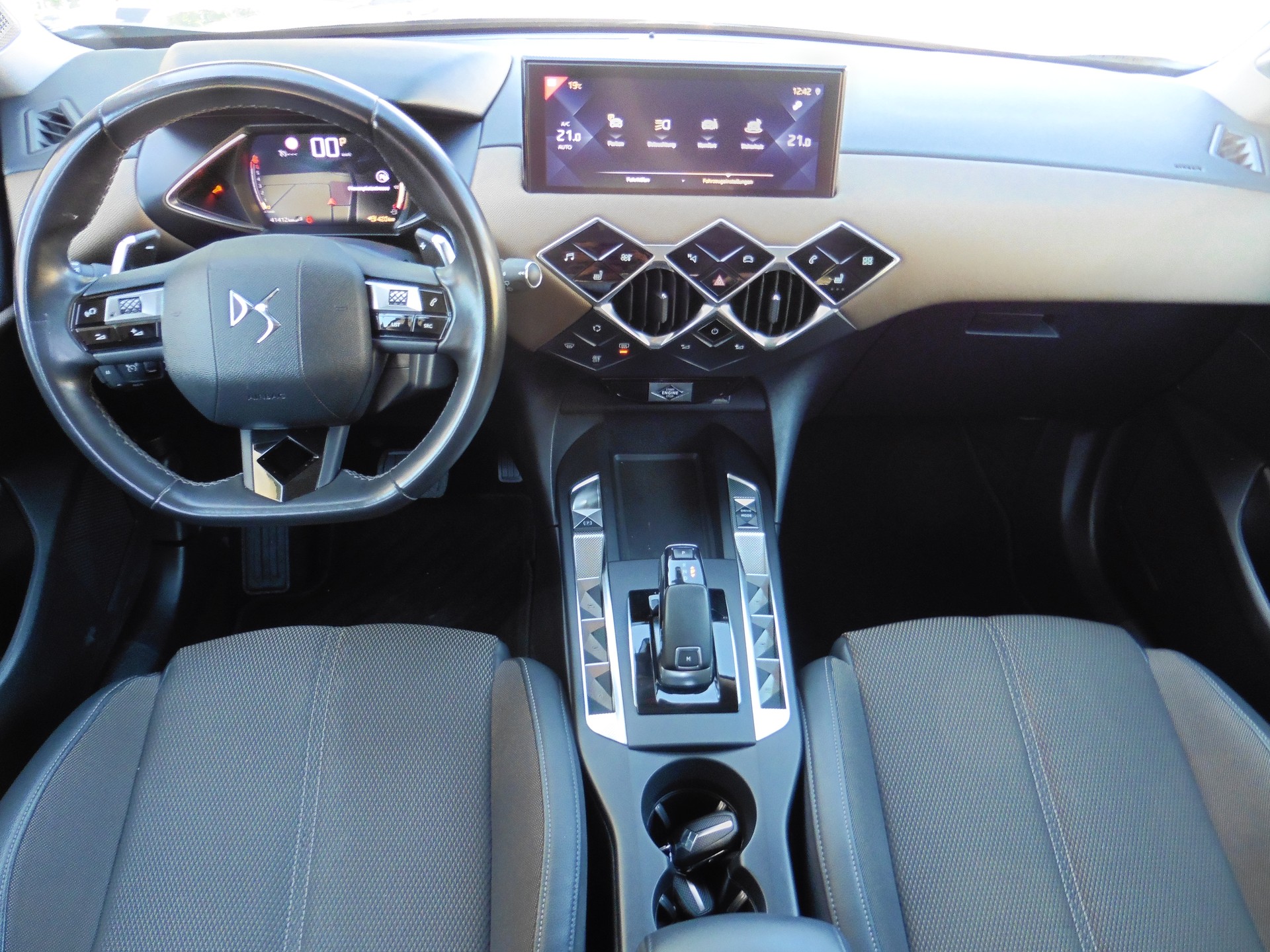 DS AUTOMOBILES DS 3 Crossback 1.2 PureTech SO Chic EAT8-image-9