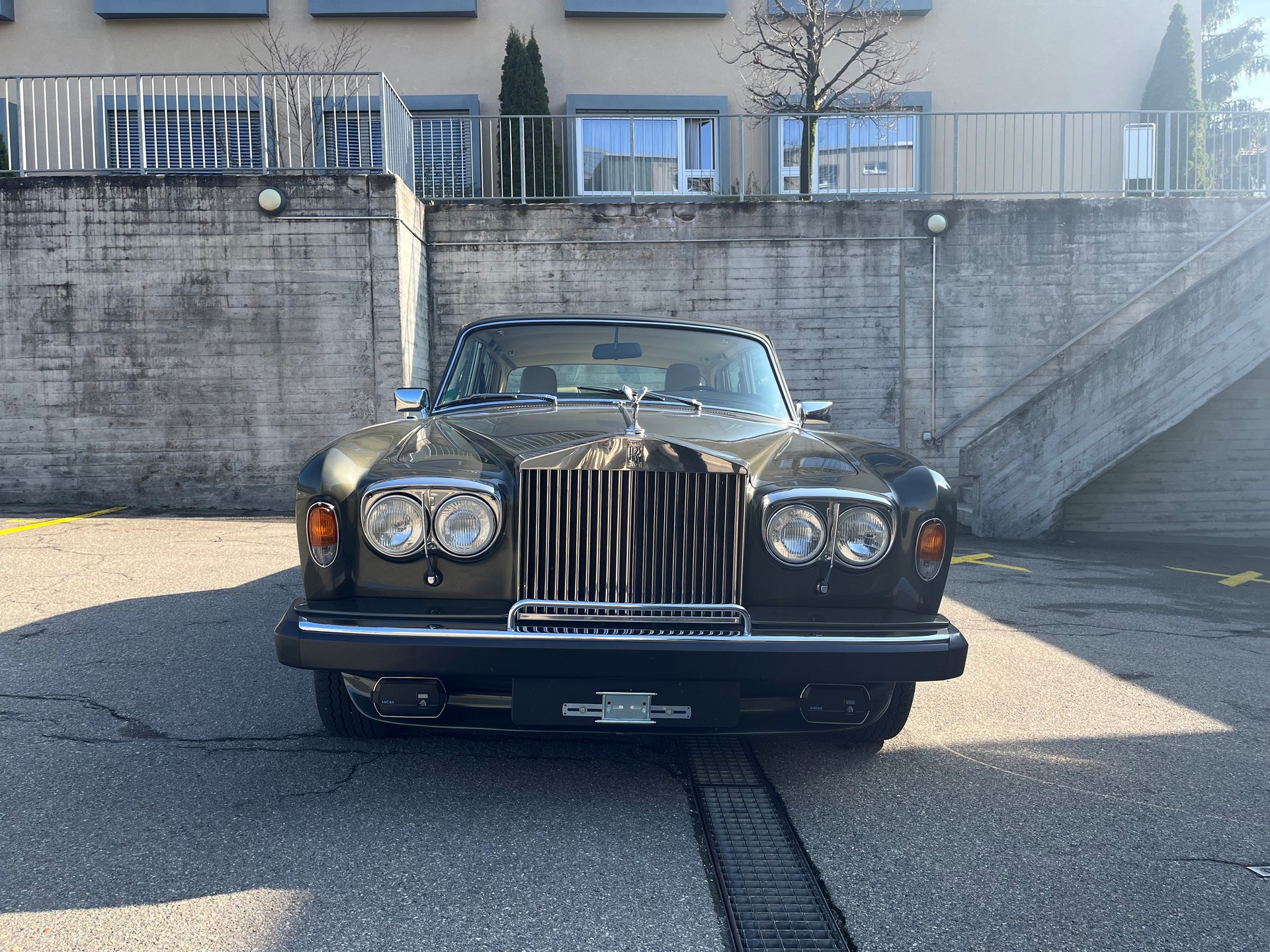 ROLLS-ROYCE Silver Shadow-image-3