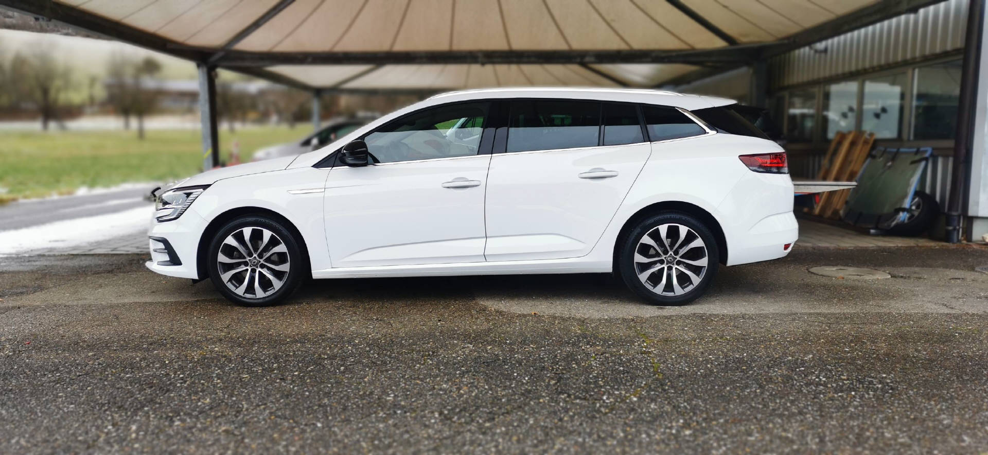 RENAULT Mégane Grandtour 1.3TCe140 techno EDC-image-1
