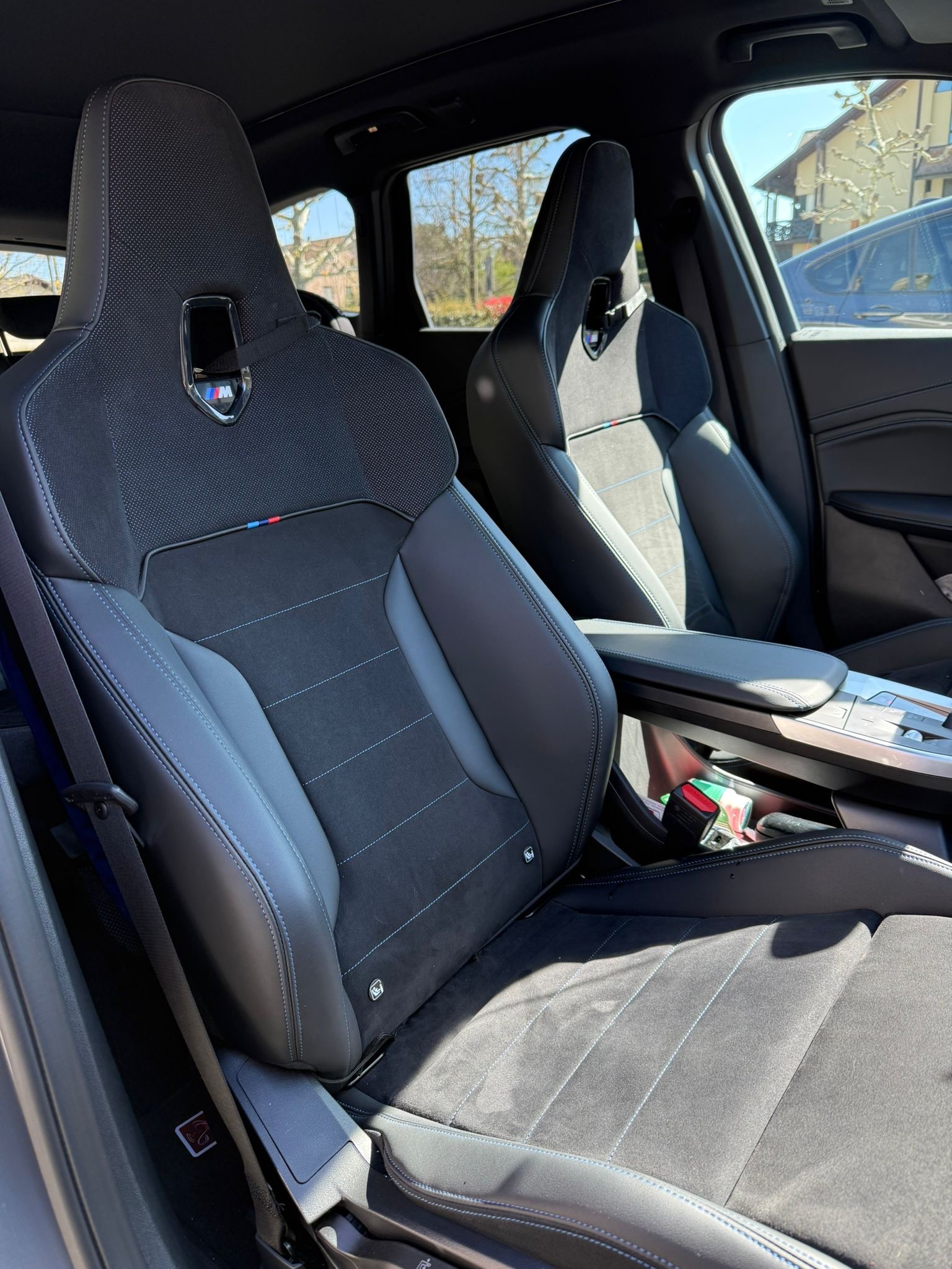 BMW X1 xDrive M35i-image-5