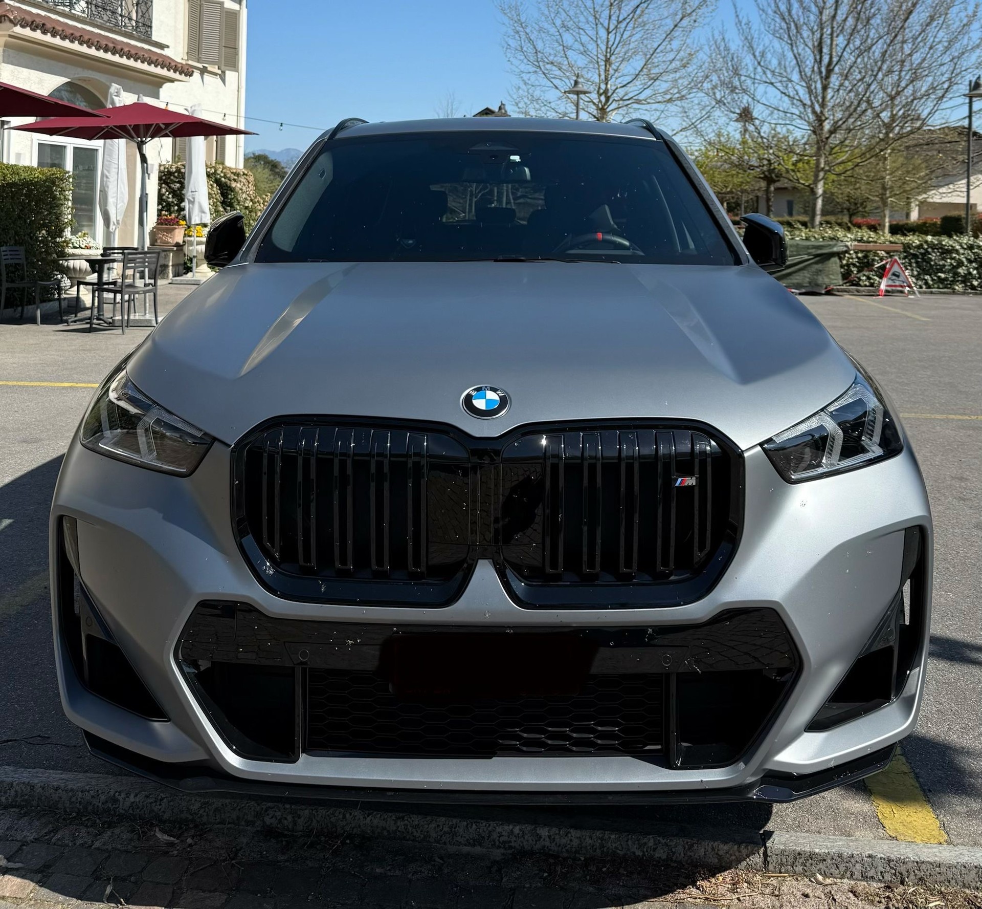 BMW X1 xDrive M35i-showroom-element-2