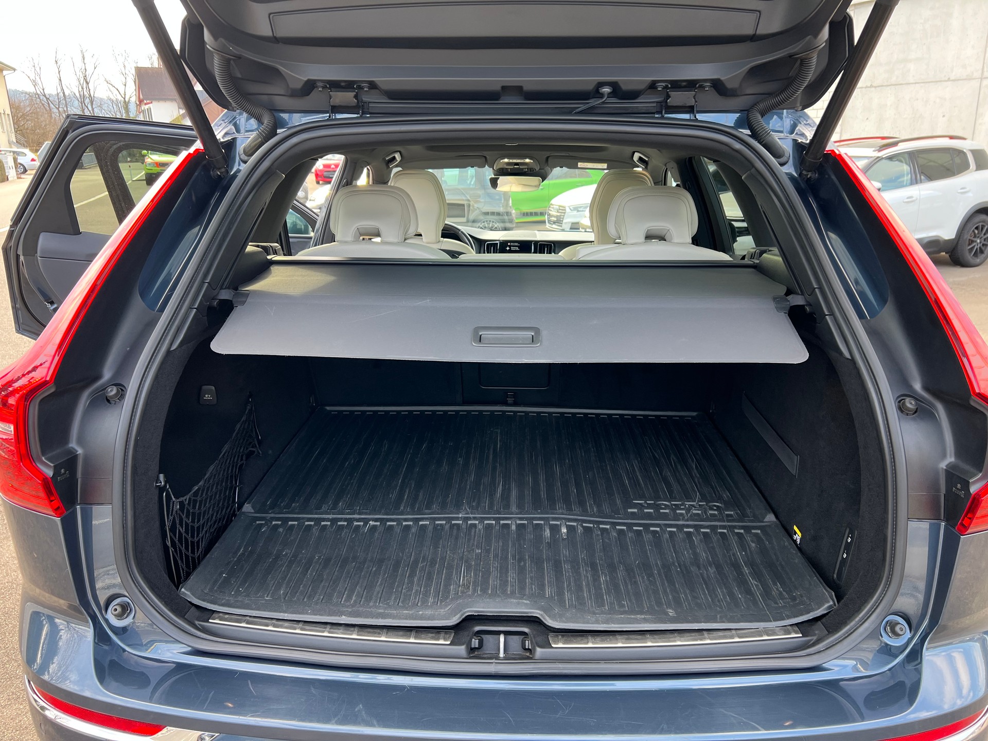 VOLVO XC60 T8 eAWD Inscription Geartronic-image-11