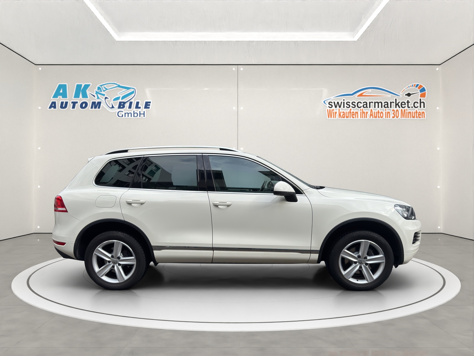 VW Touareg 3.0 TDI BlueMotion Technology Tiptronic-image-4