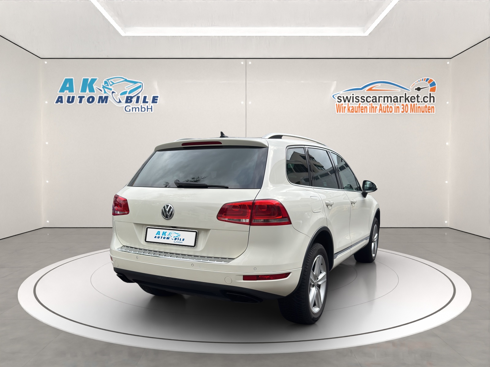 VW Touareg 3.0 TDI BlueMotion Technology Tiptronic-image-5