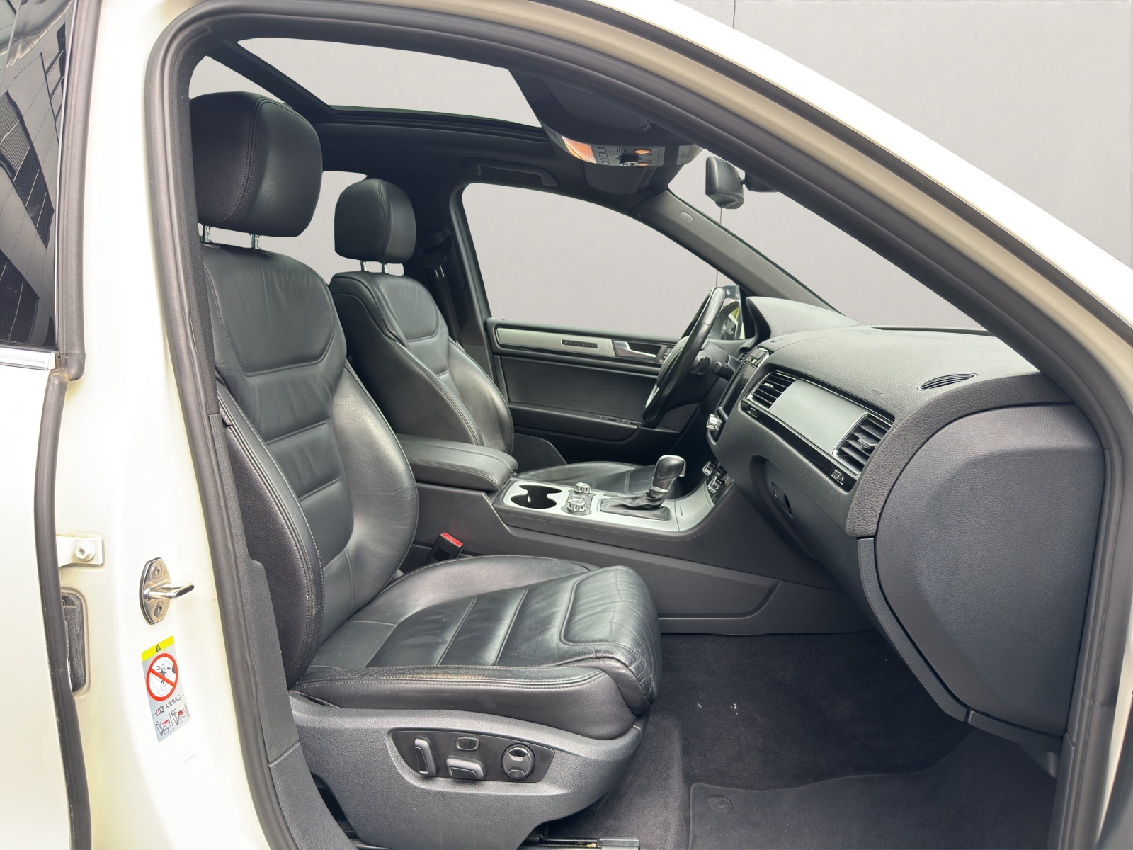 VW Touareg 3.0 TDI BlueMotion Technology Tiptronic-image-10