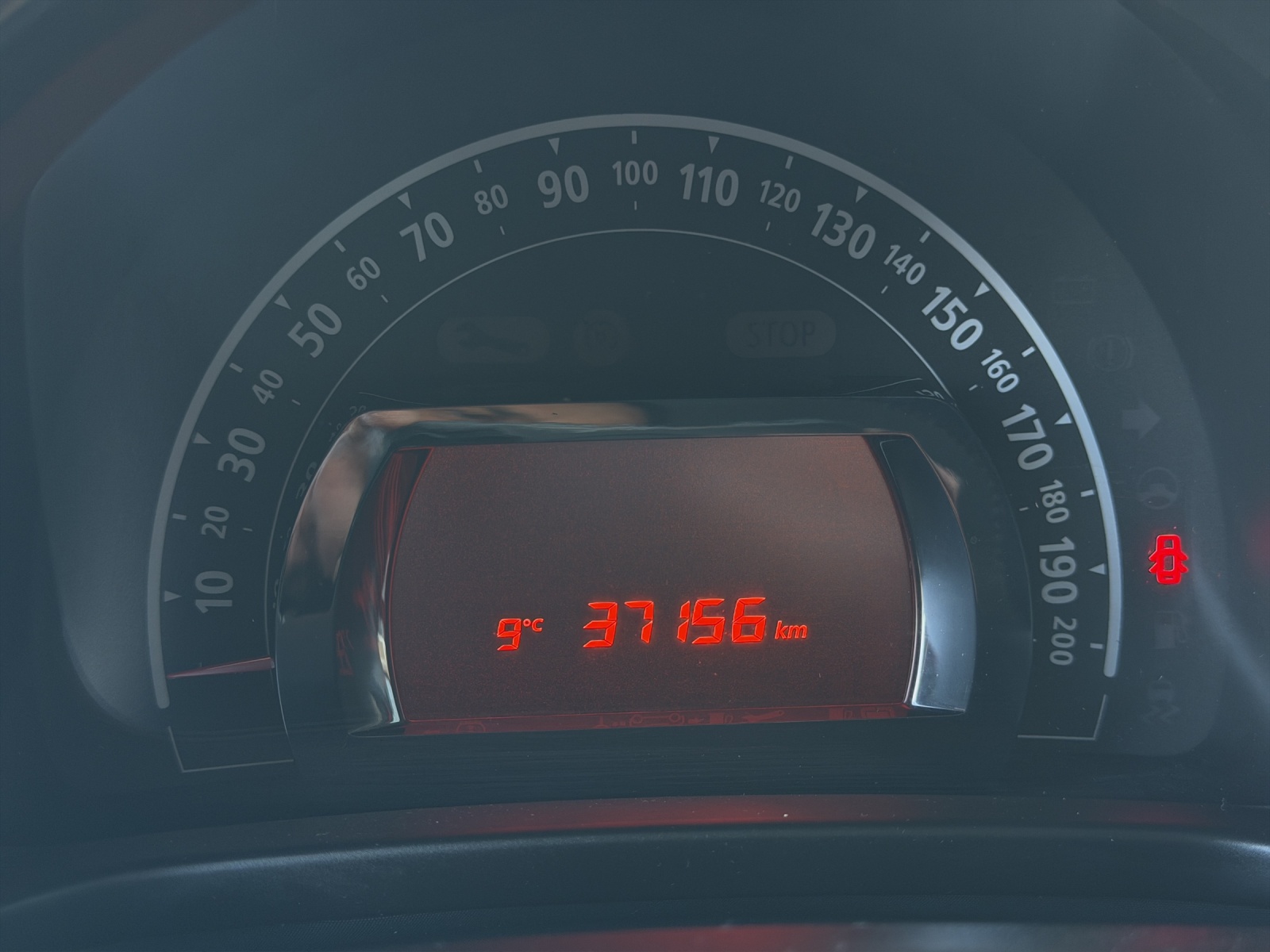 RENAULT Twingo 0.9 Intens-image-10