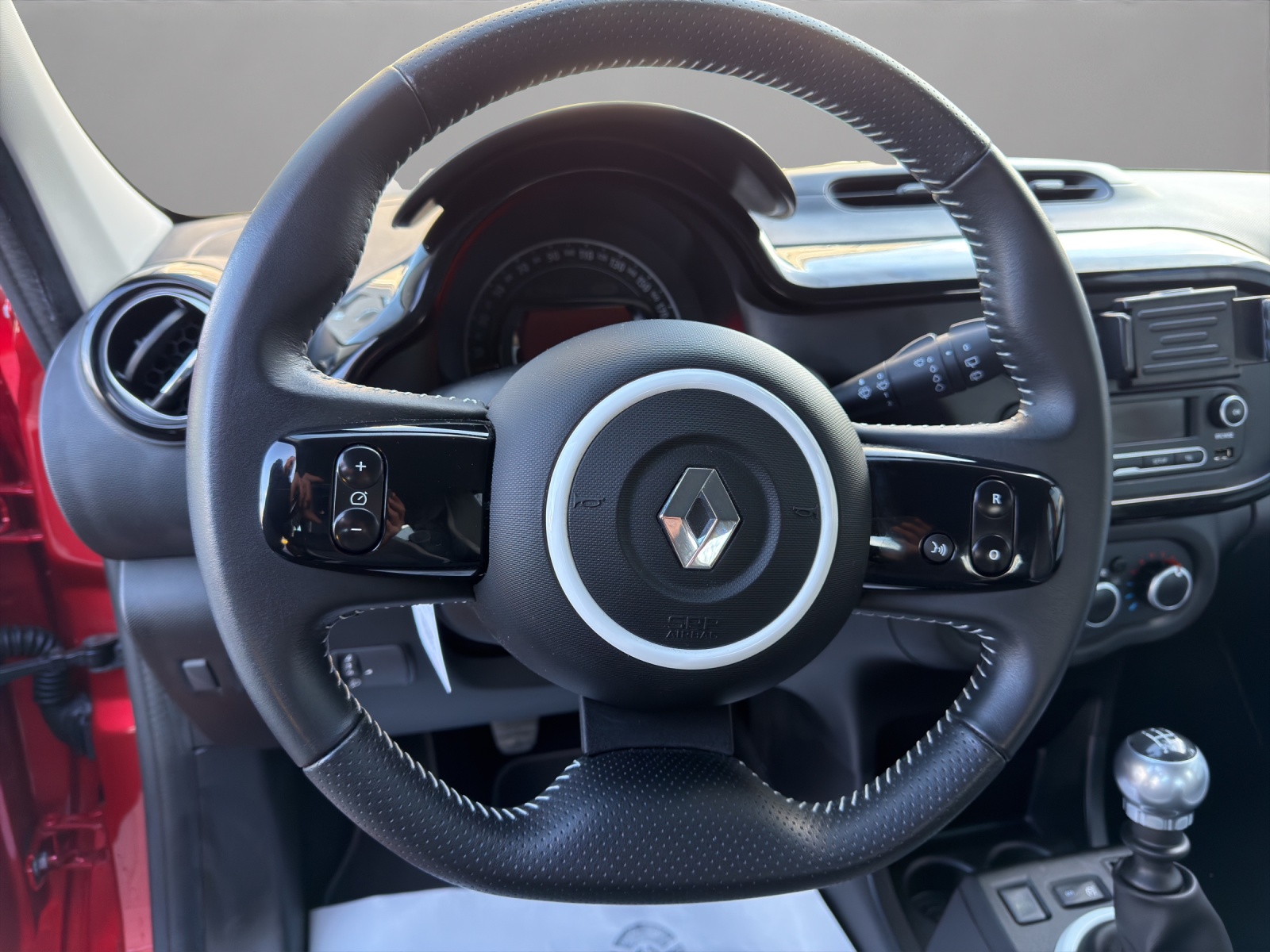 RENAULT Twingo 0.9 Intens-image-9