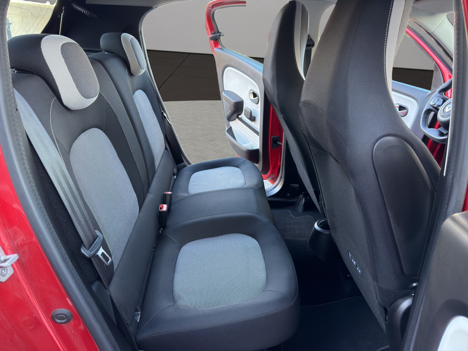RENAULT Twingo 0.9 Intens-image-17