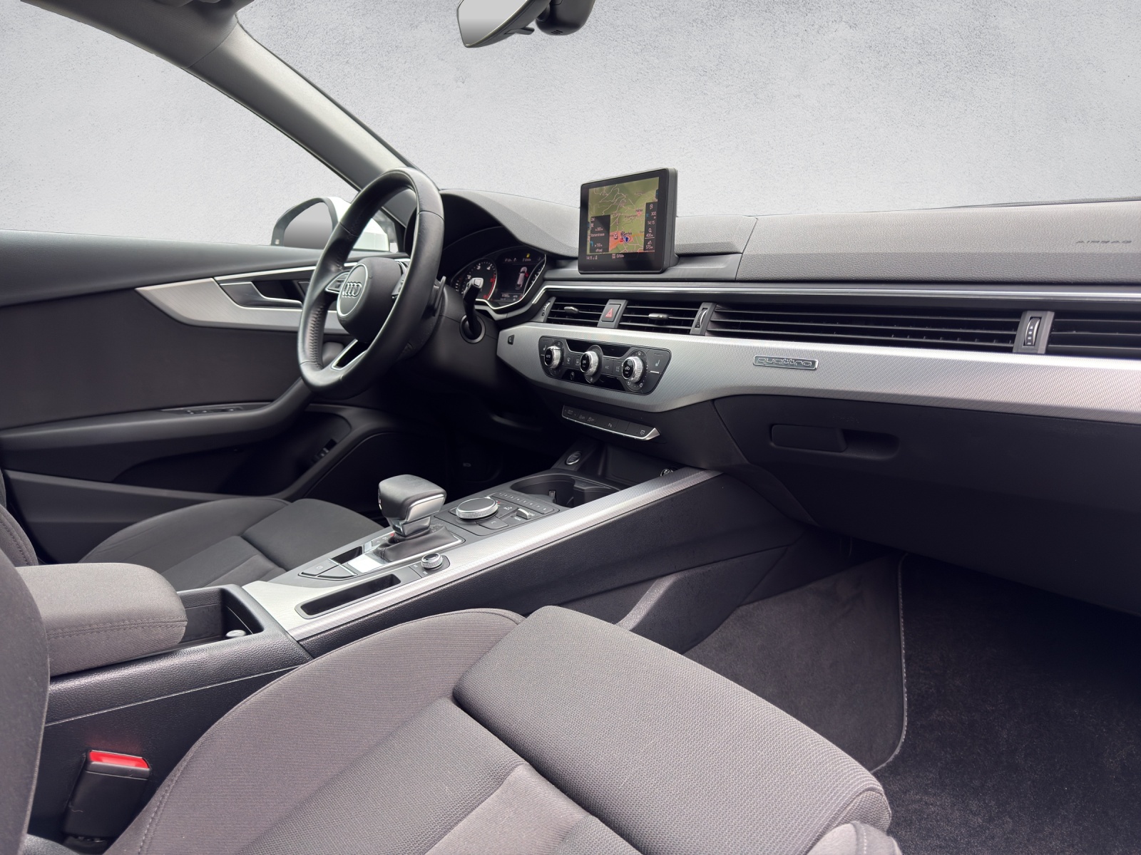 AUDI A4 Avant 40 TDI quattro S-tronic-image-13