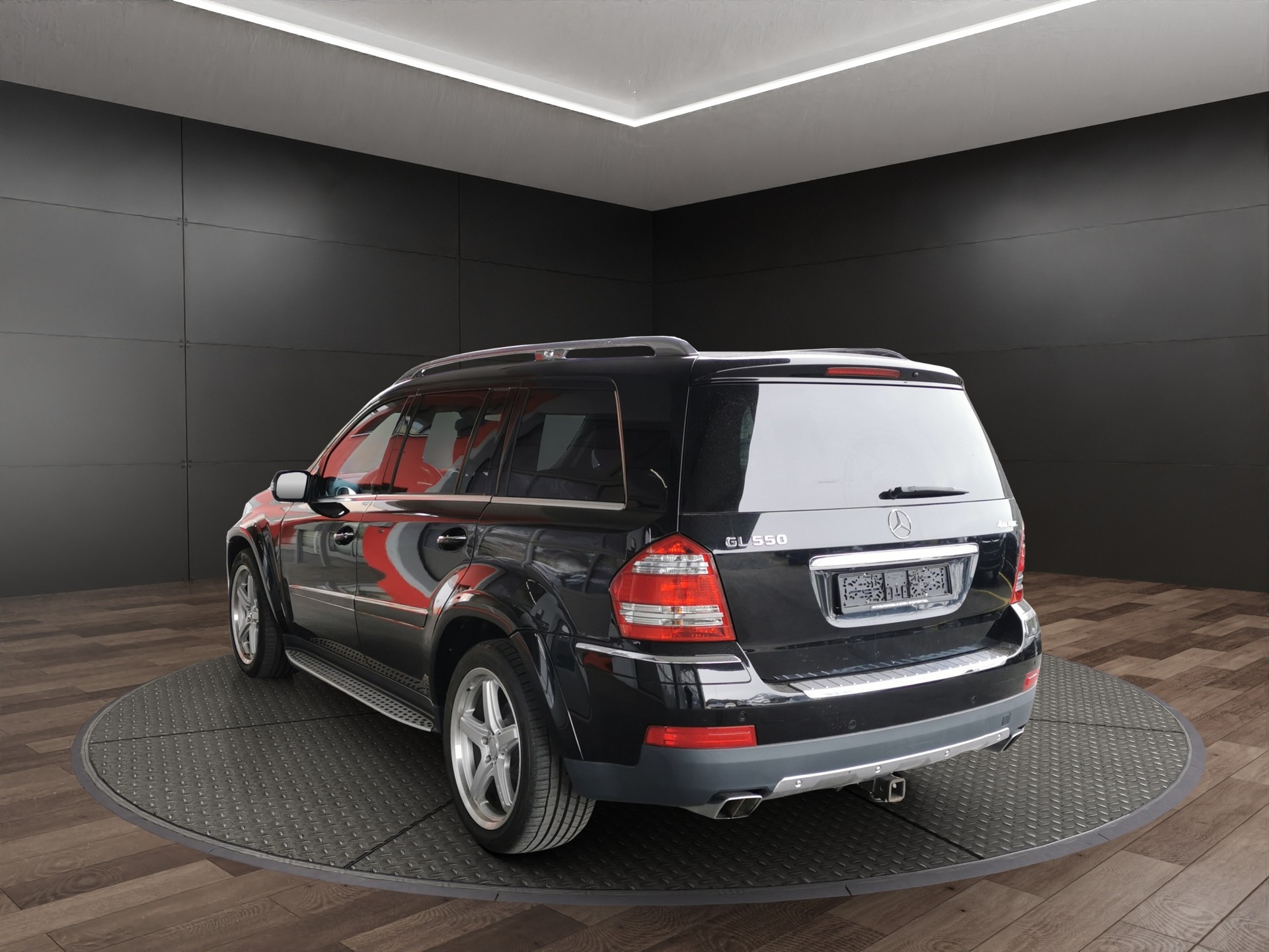 MERCEDES-BENZ GL 550 4Matic 7G-Tronic-image-6