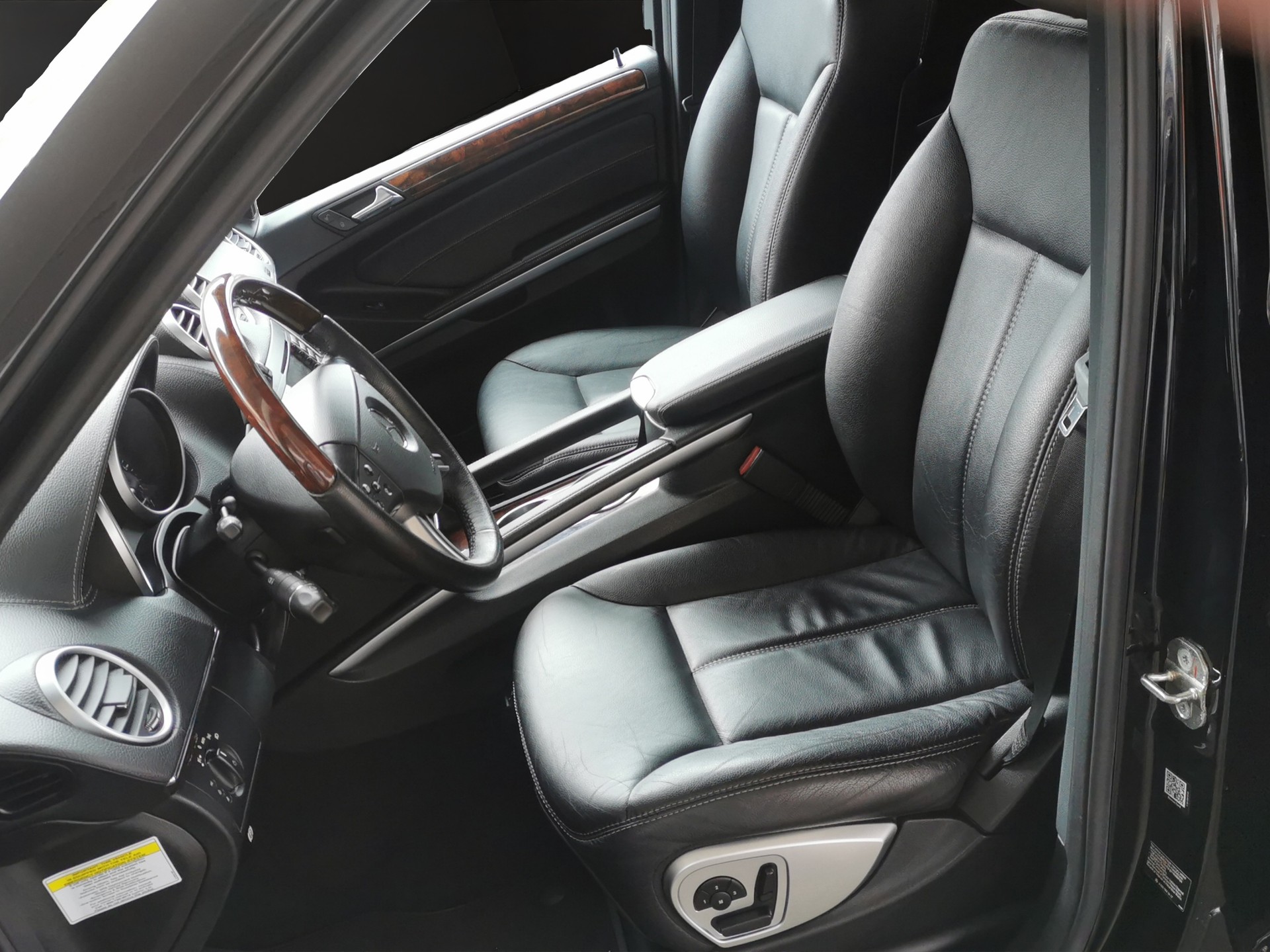 MERCEDES-BENZ GL 550 4Matic 7G-Tronic-image-13