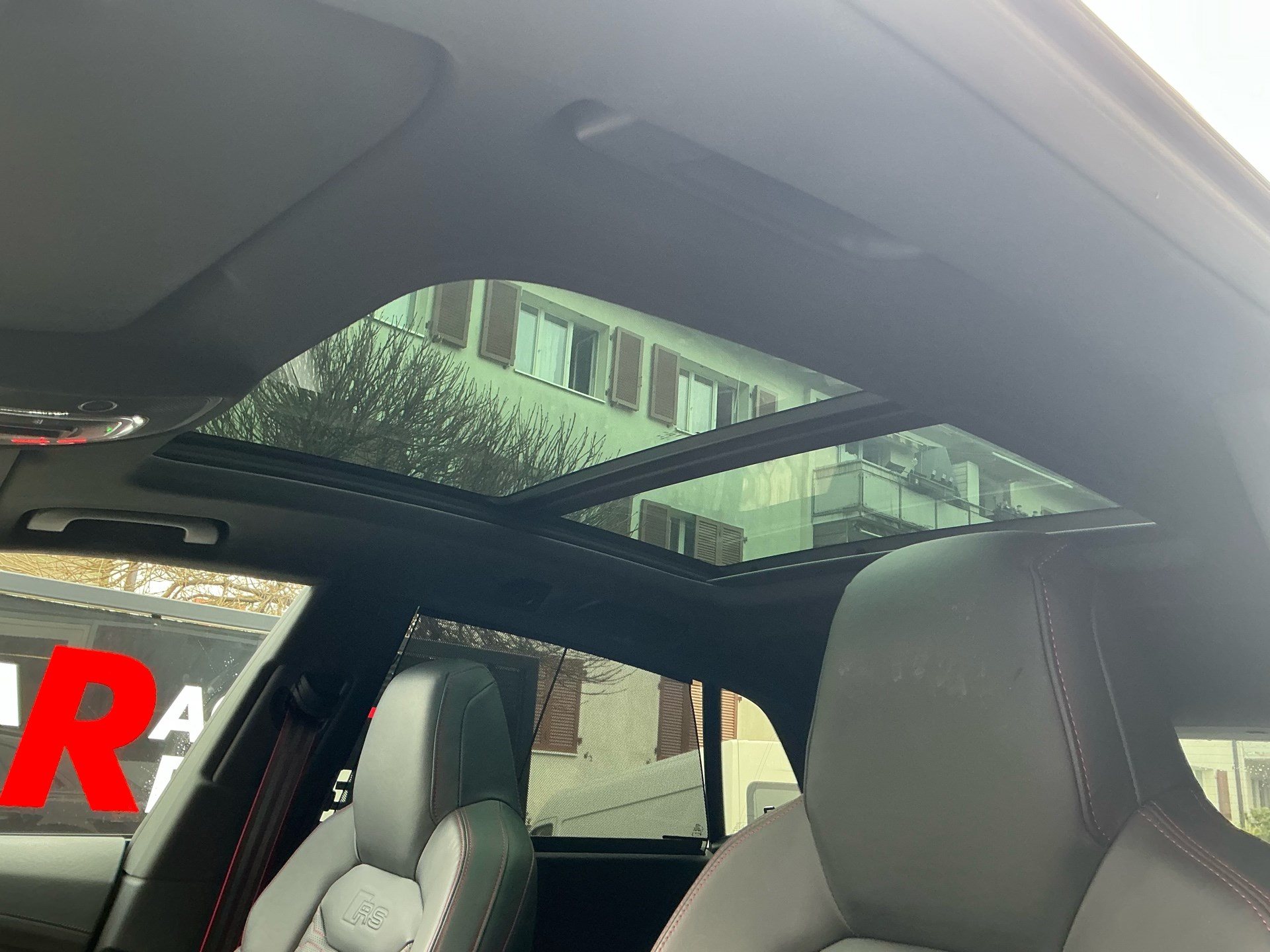 AUDI RS Q8 4.0 TFSI QUATTRO *** KERAMIK BREMSEN & 5 JAHRE AUD WERKSGARANTIE ***-image-8