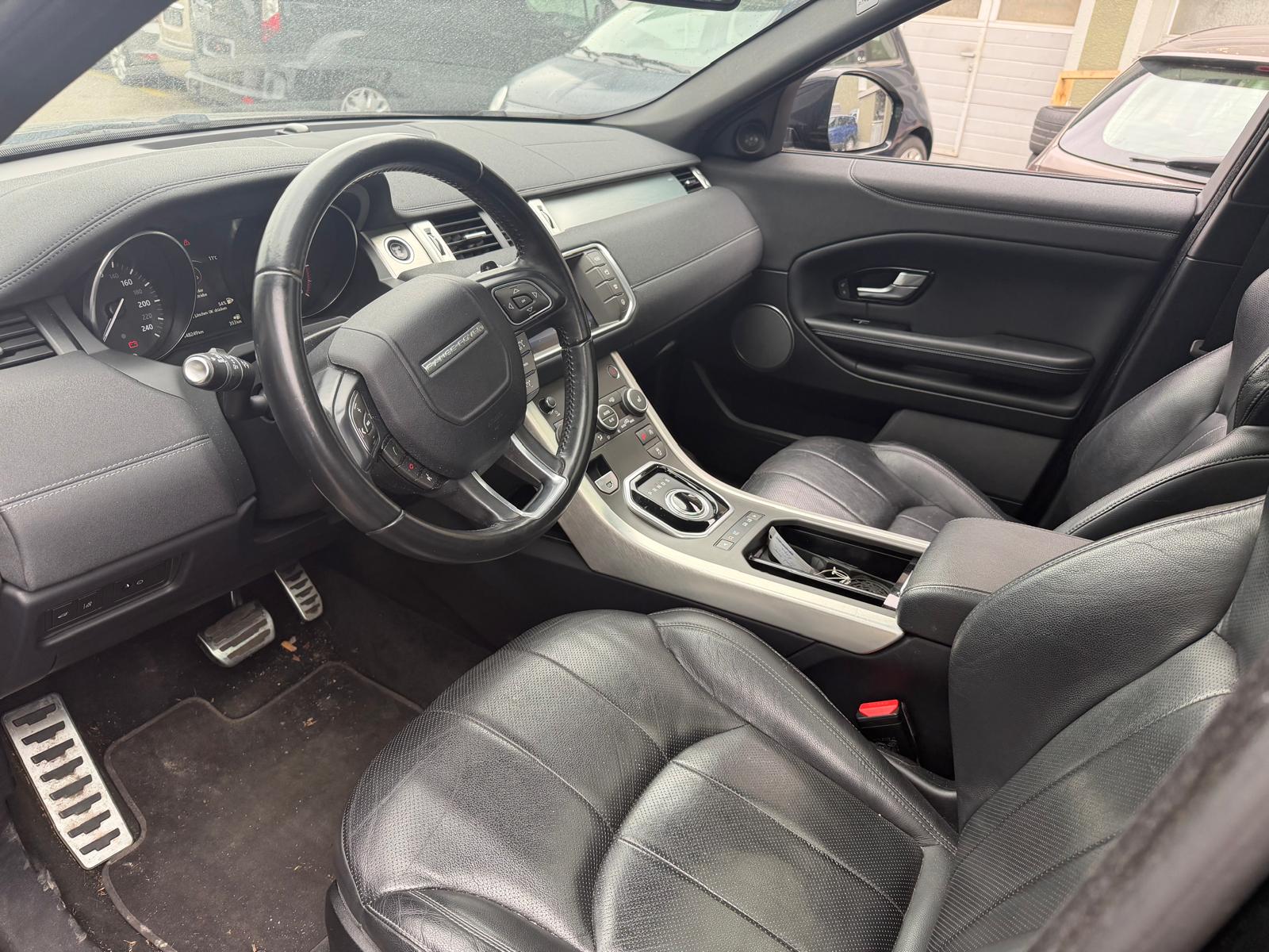 LAND ROVER Range Rover Evoque 2.0 TD4 SE Dynamic AT9-image-6