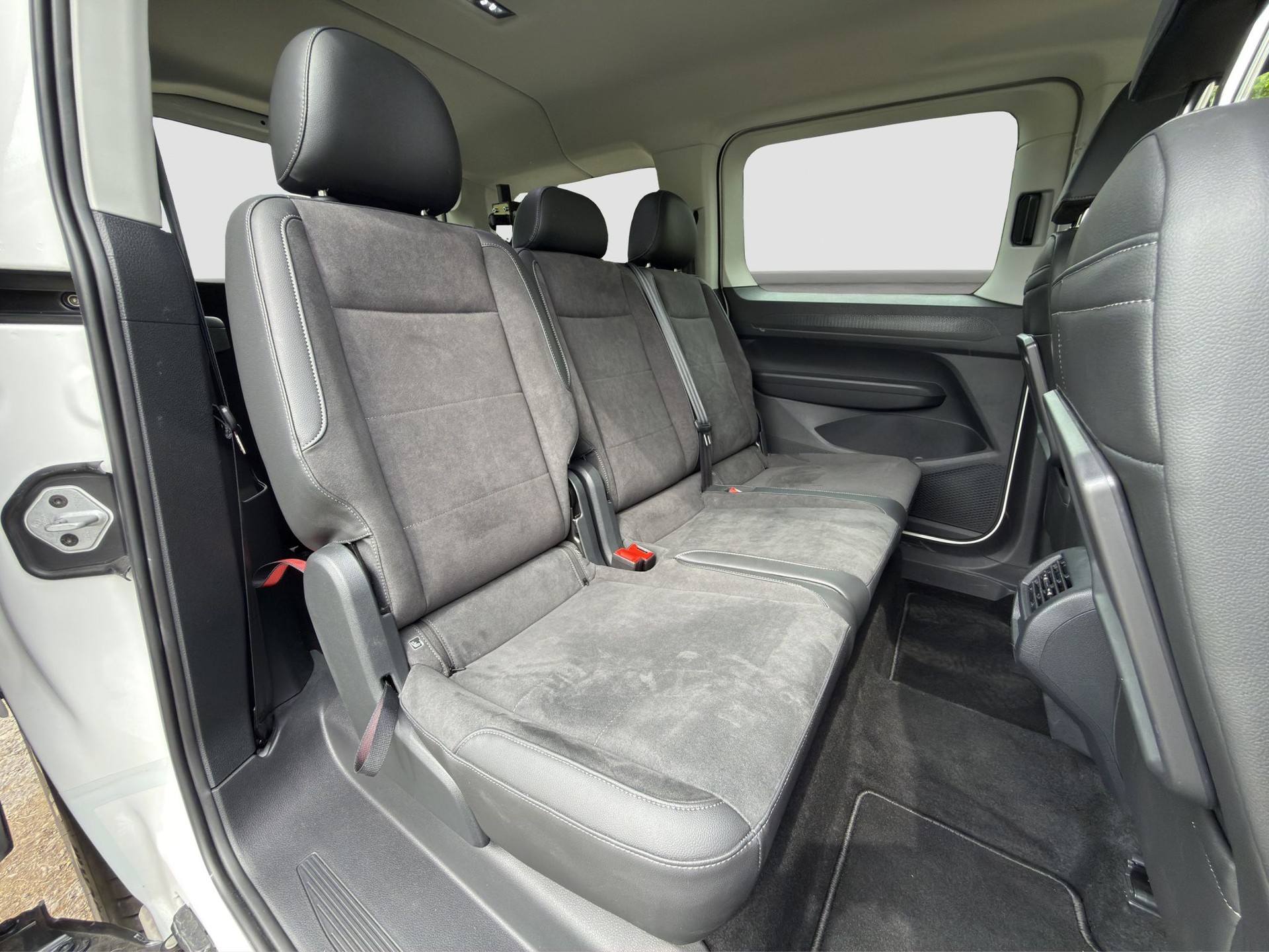 VW Caddy Maxi 1.5 TSI Life DSG-image-26