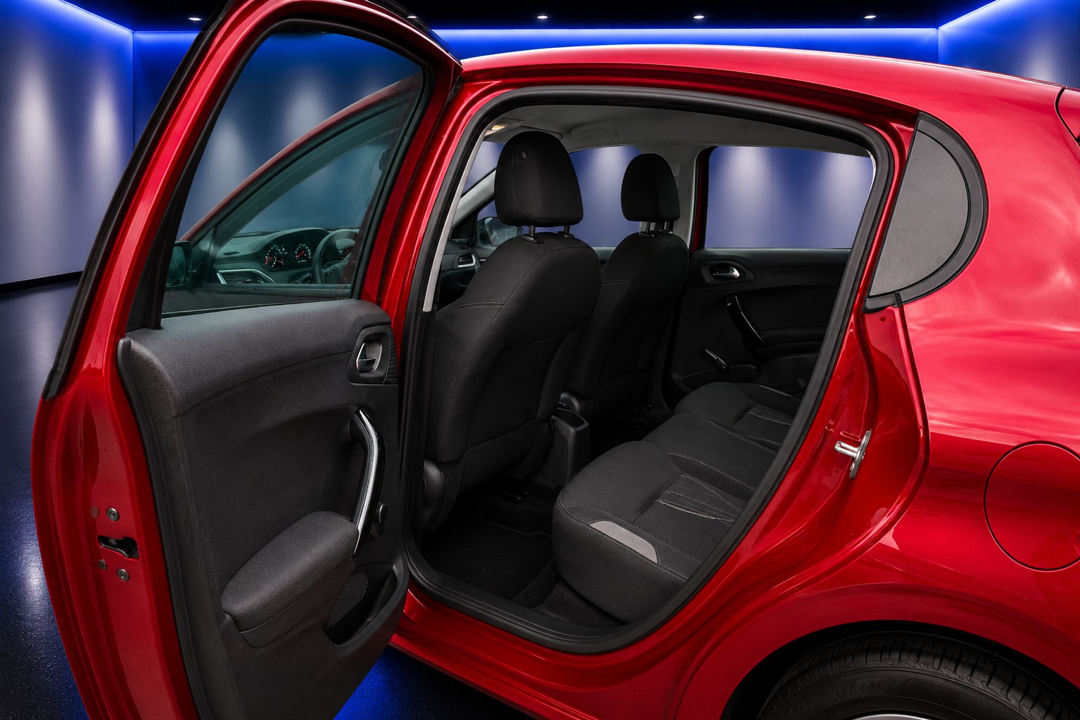 PEUGEOT 208 1.2 VTI Active-image-9