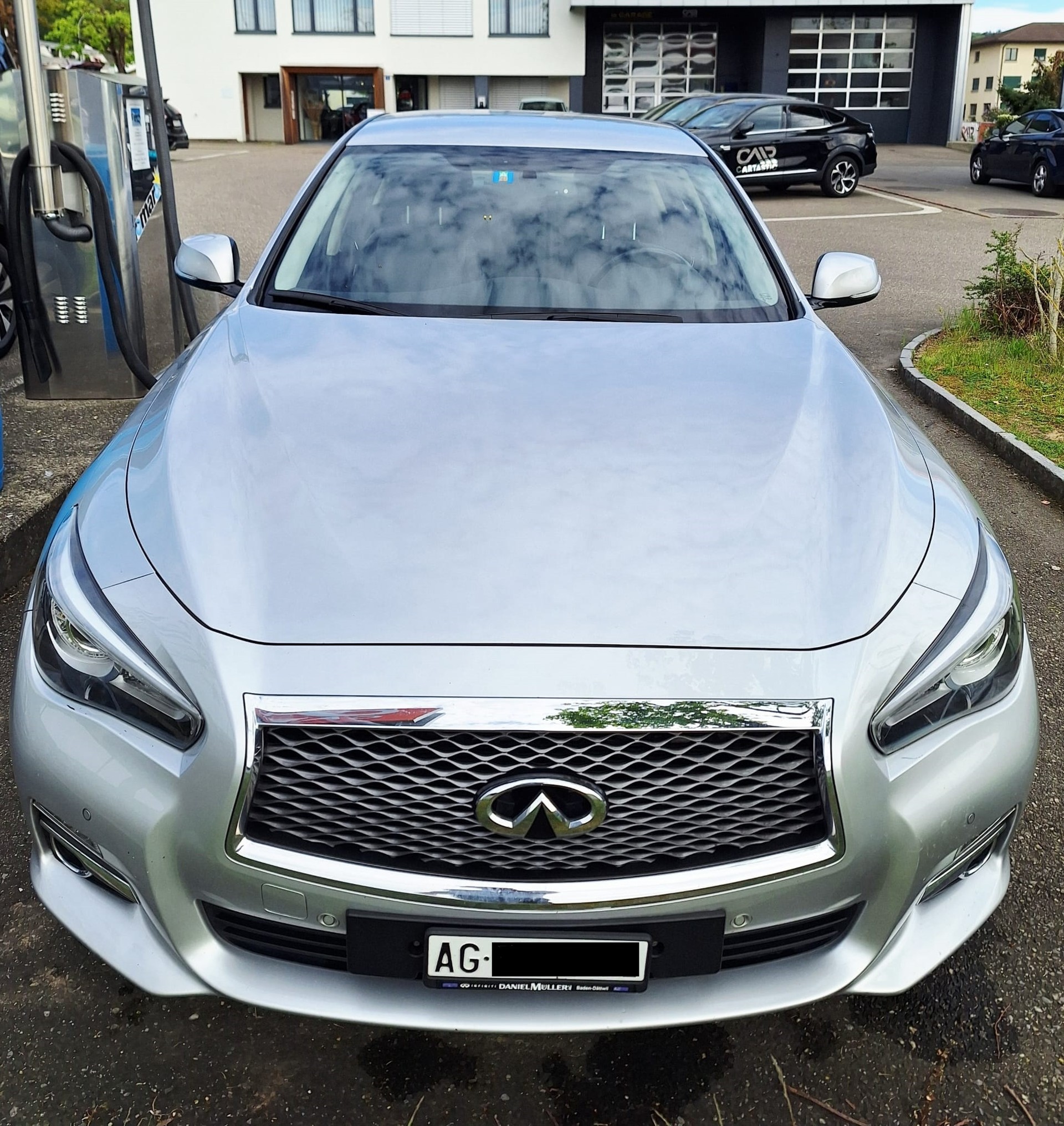 INFINITI Q50 2.2d Premium Automatic-image-1