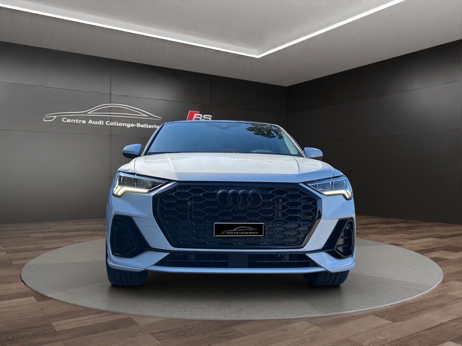 AUDI Q3 Sportback 45 TFSI e S-tronic-showroom-element-1