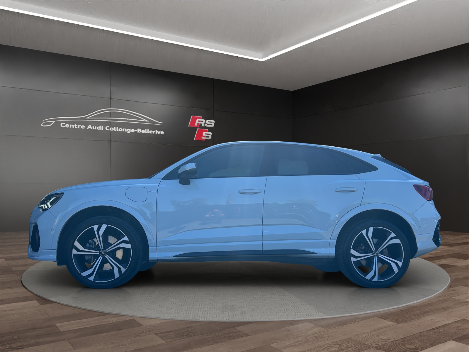 AUDI Q3 Sportback 45 TFSI e S-tronic-showroom-element-2
