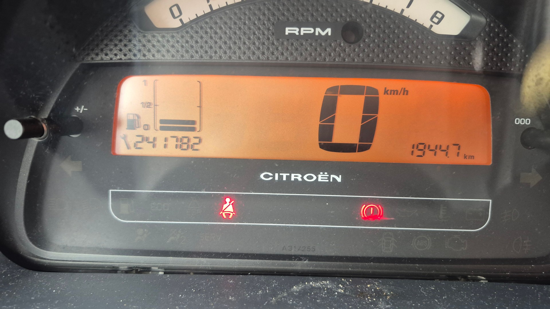 CITROEN C2 1.4i Exclusive-image-10