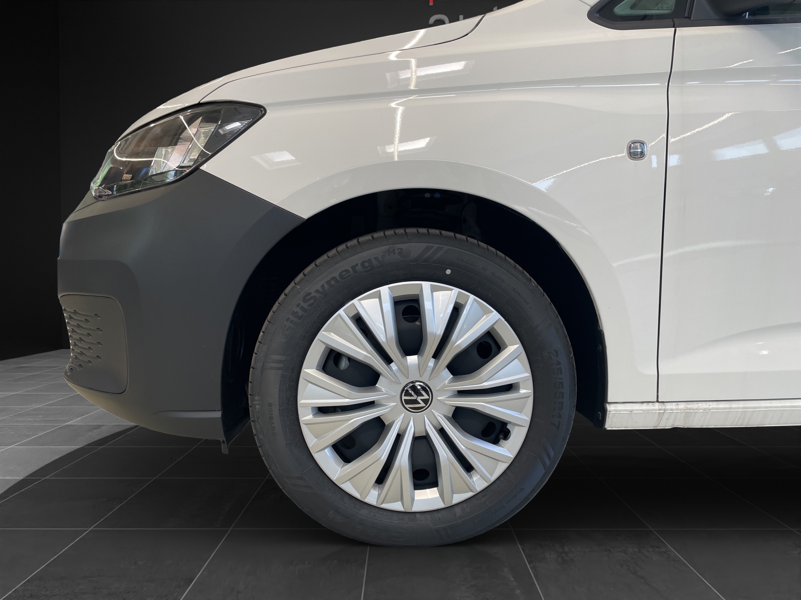 VW Caddy Cargo 2.0TDI Maxi 4Motion-image-13