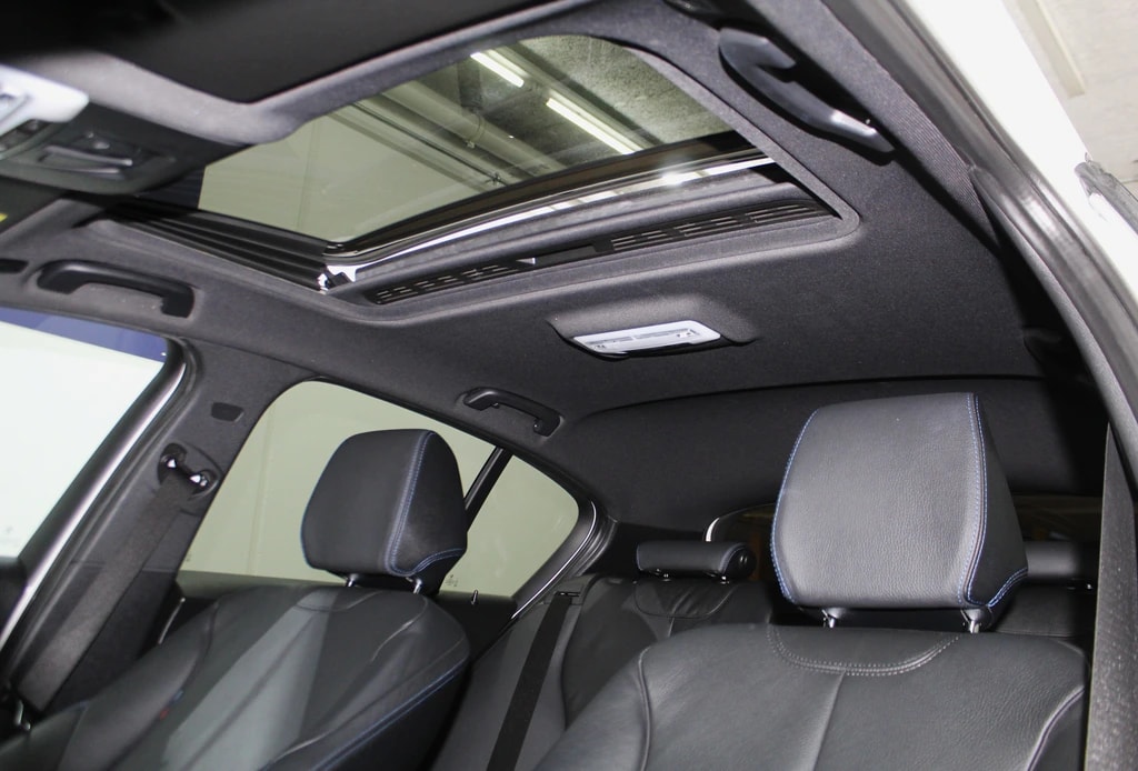 BMW BMW M140i xDrive Steptronic Special Edition Paket / CH-Fahrzeug-image-9