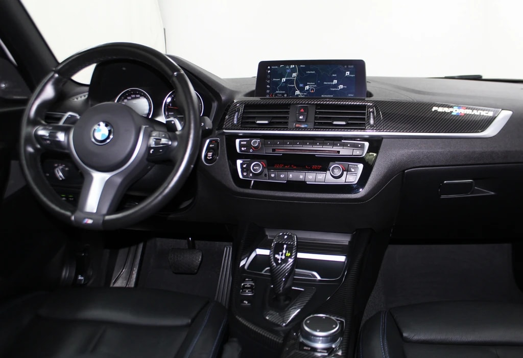 BMW BMW M140i xDrive Steptronic Special Edition Paket / CH-Fahrzeug-image-13